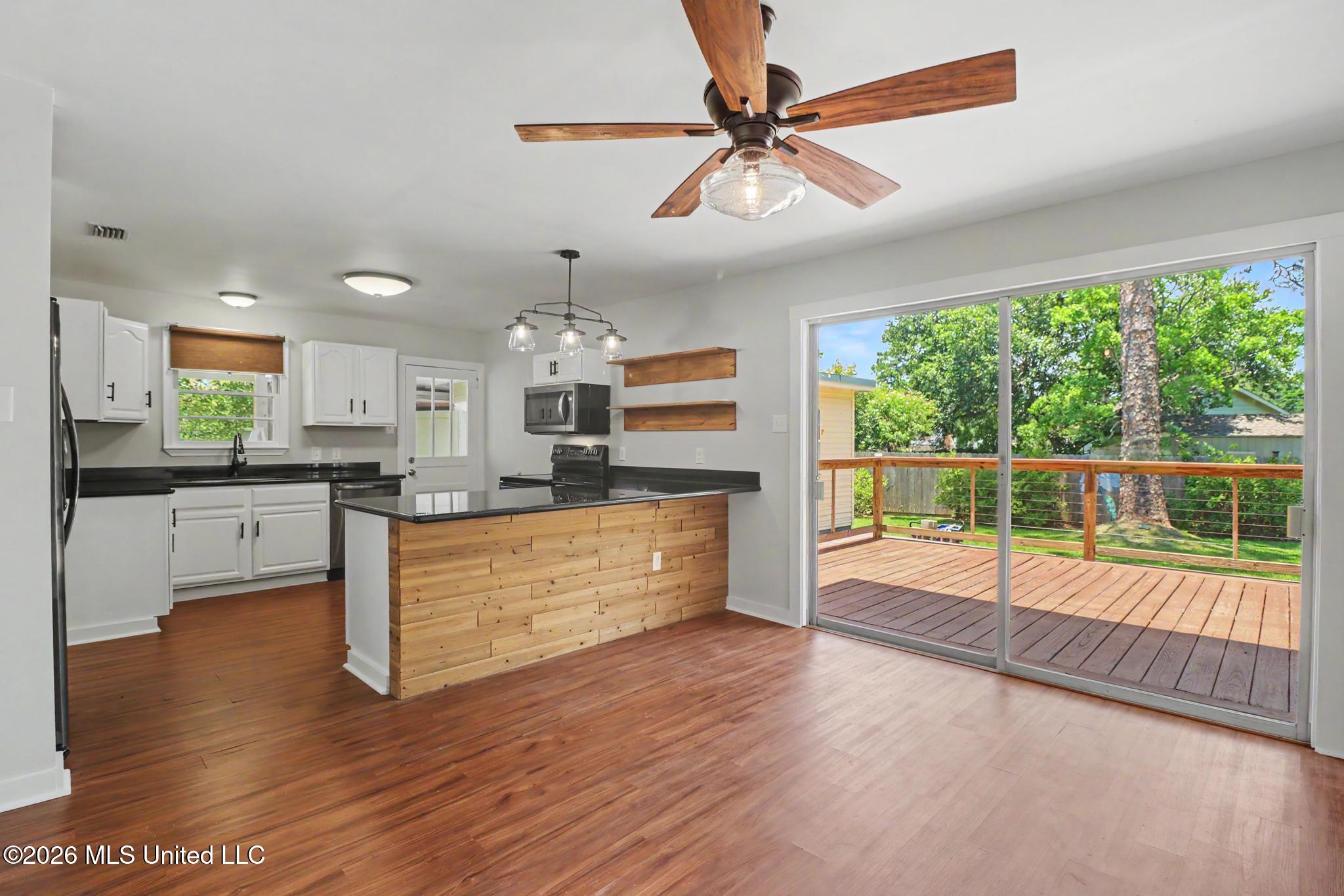 46 36th Street Property Photo 10