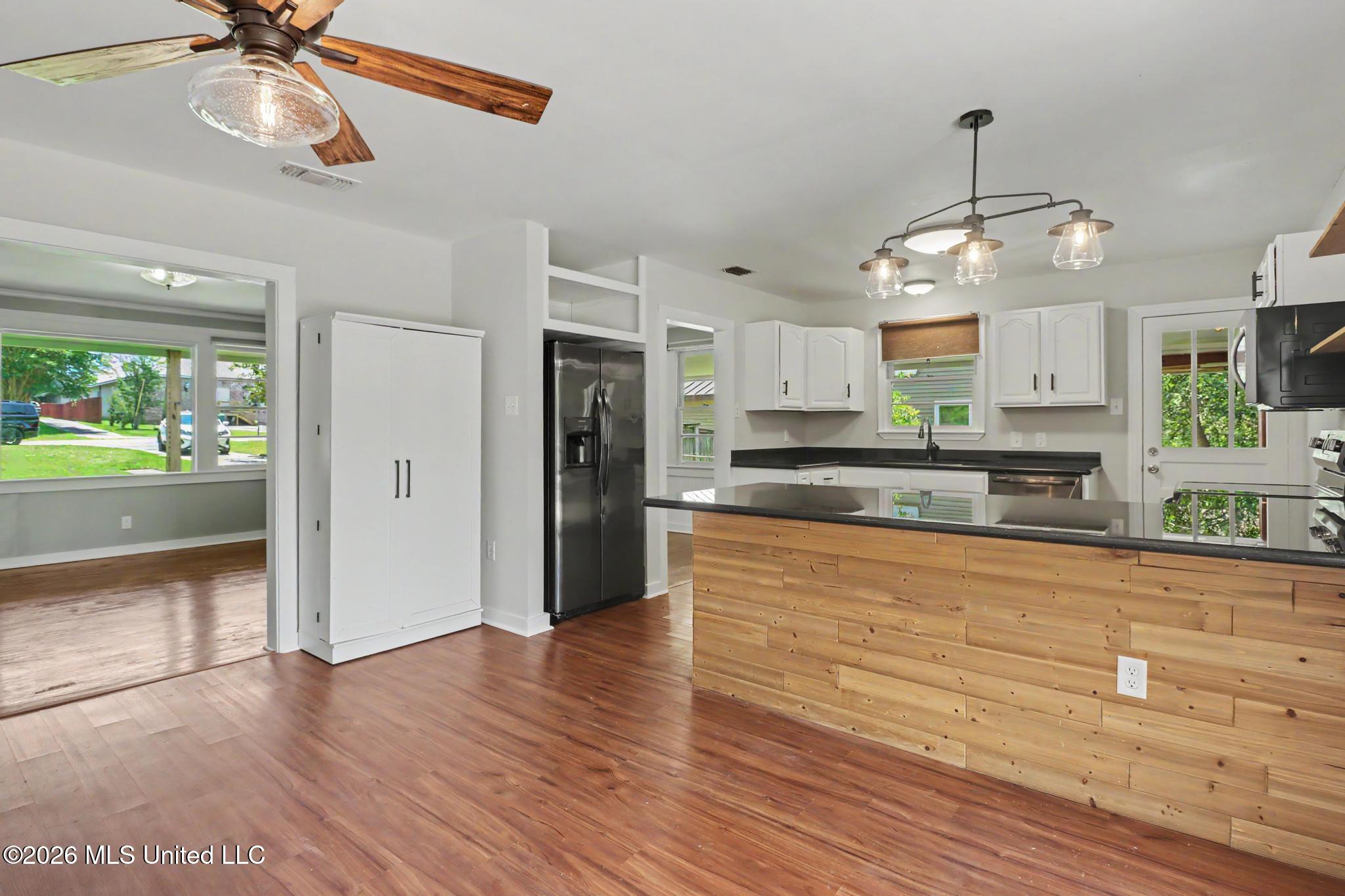 46 36th Street Property Photo 11