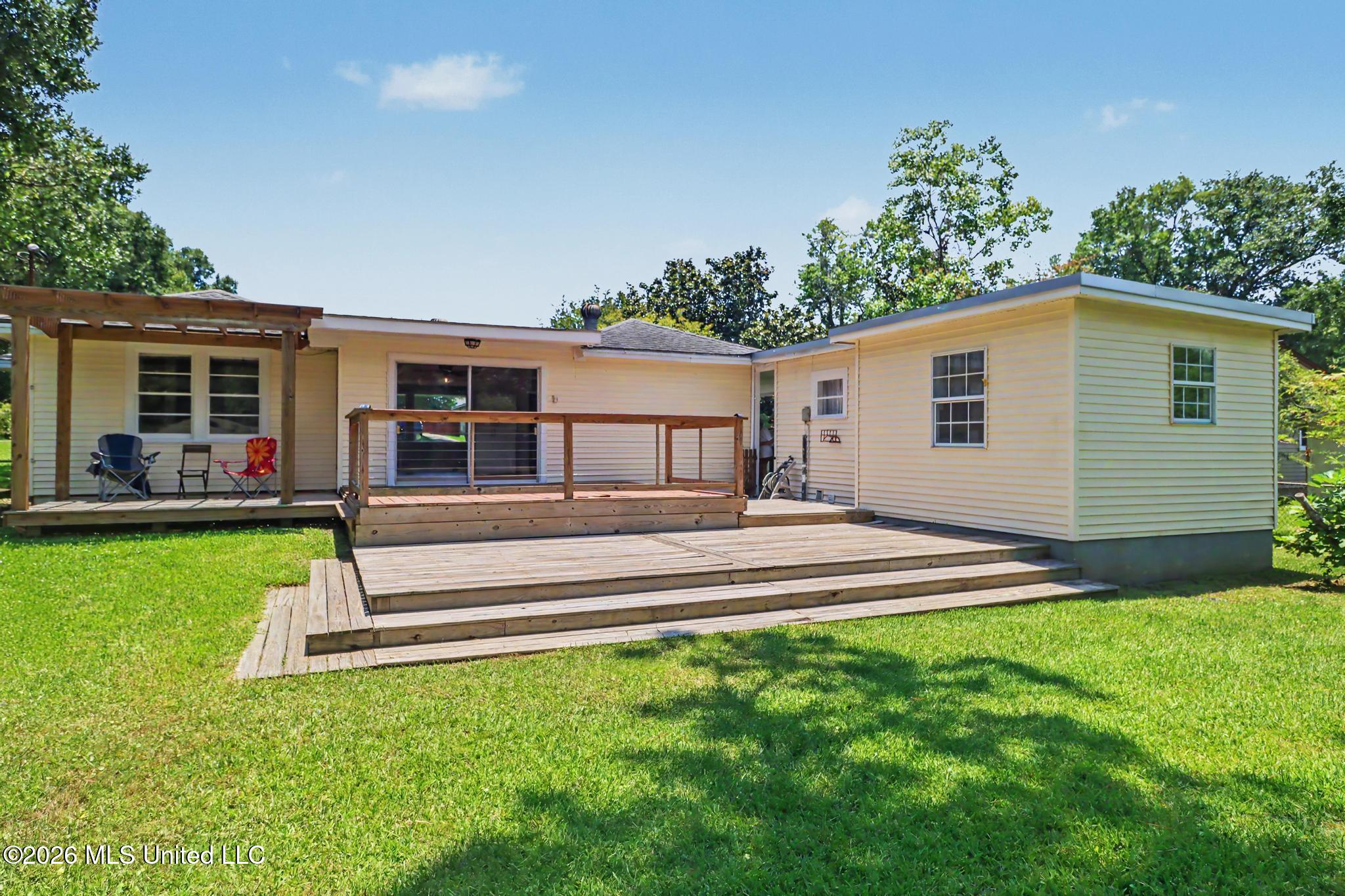 46 36th Street Property Photo 23