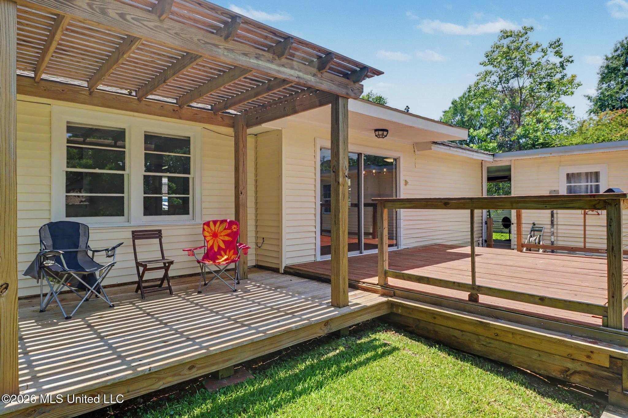 46 36th Street Property Photo 27