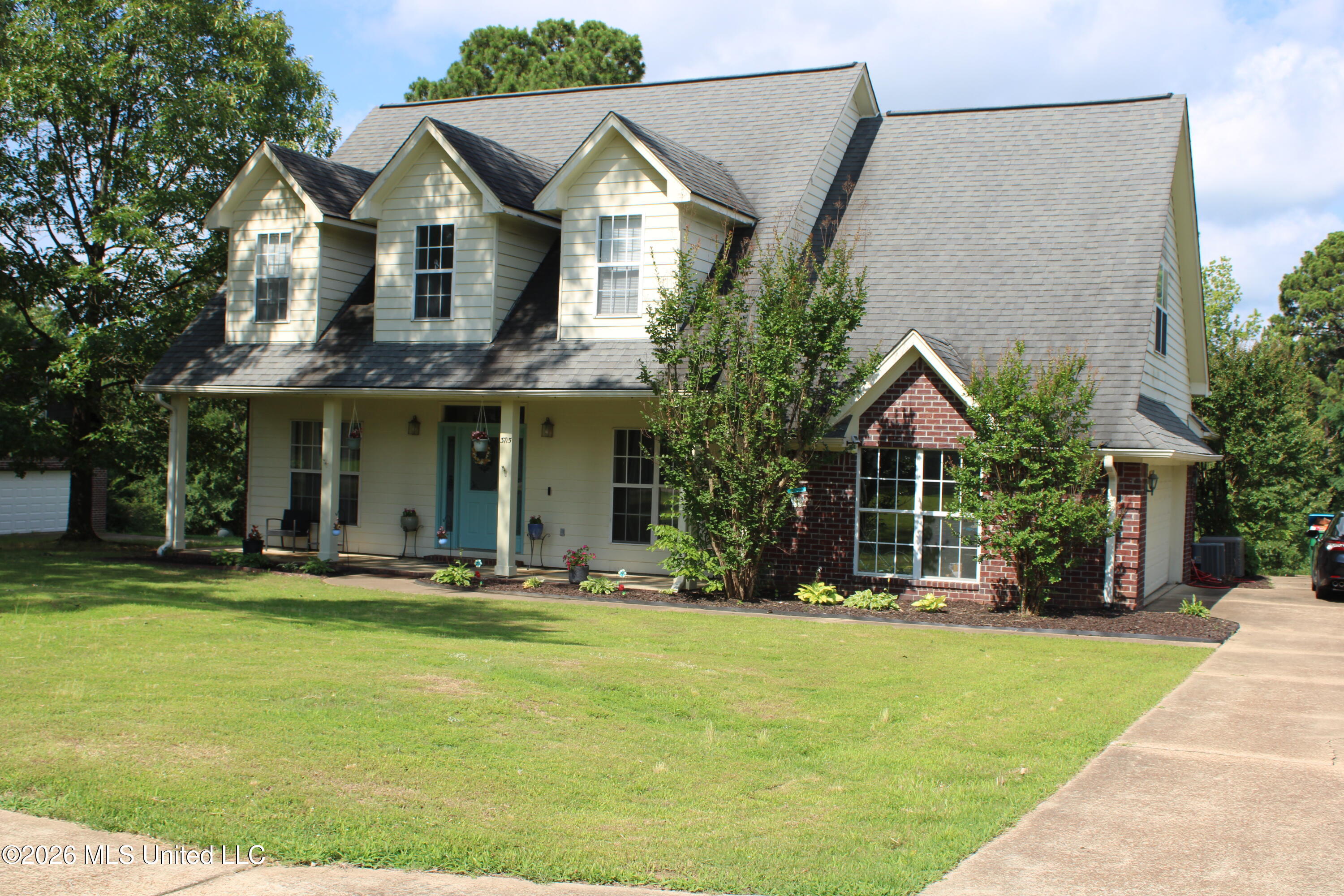 3715 Cypress Plantation Drive Property Photo 3