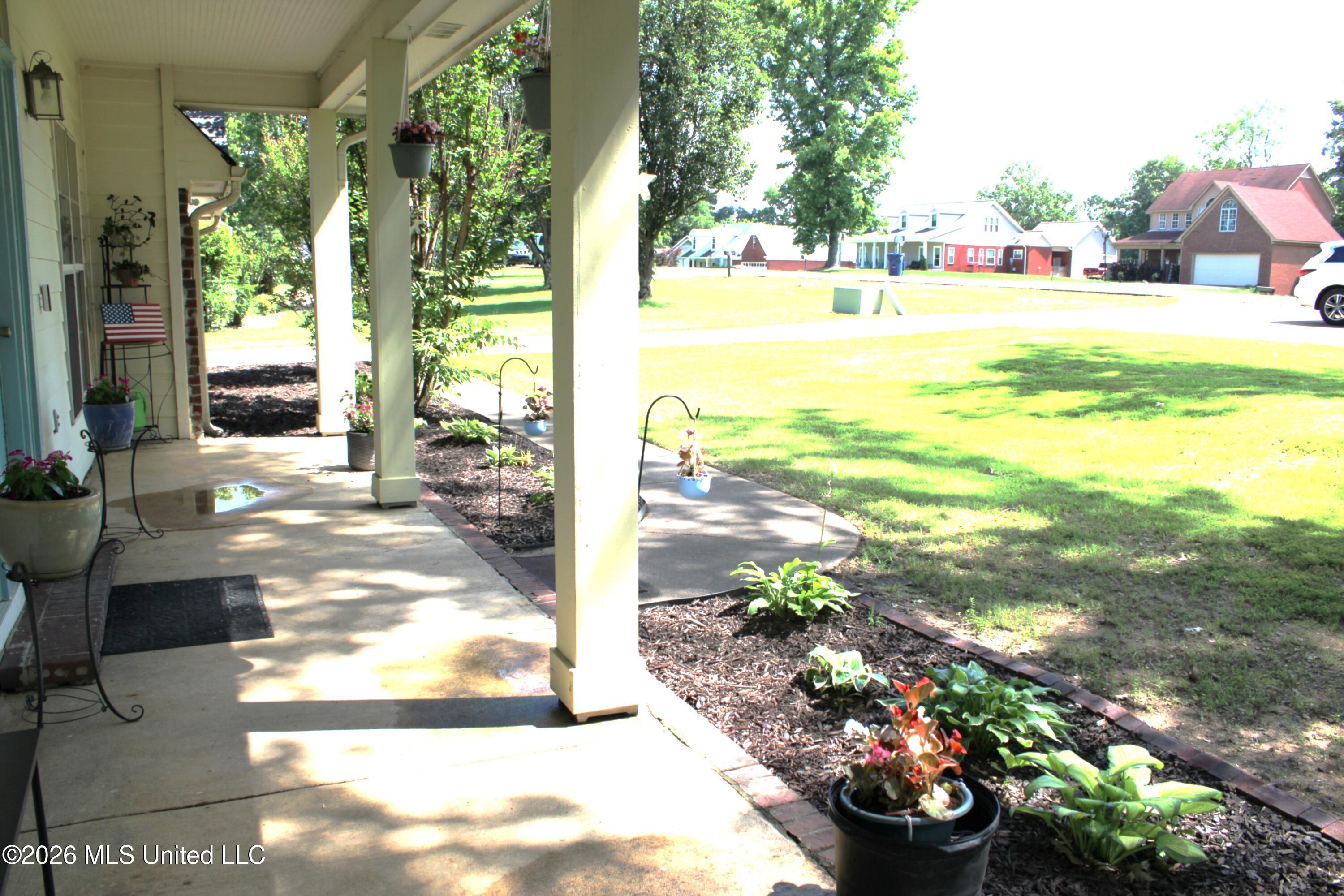3715 Cypress Plantation Drive Property Photo 4