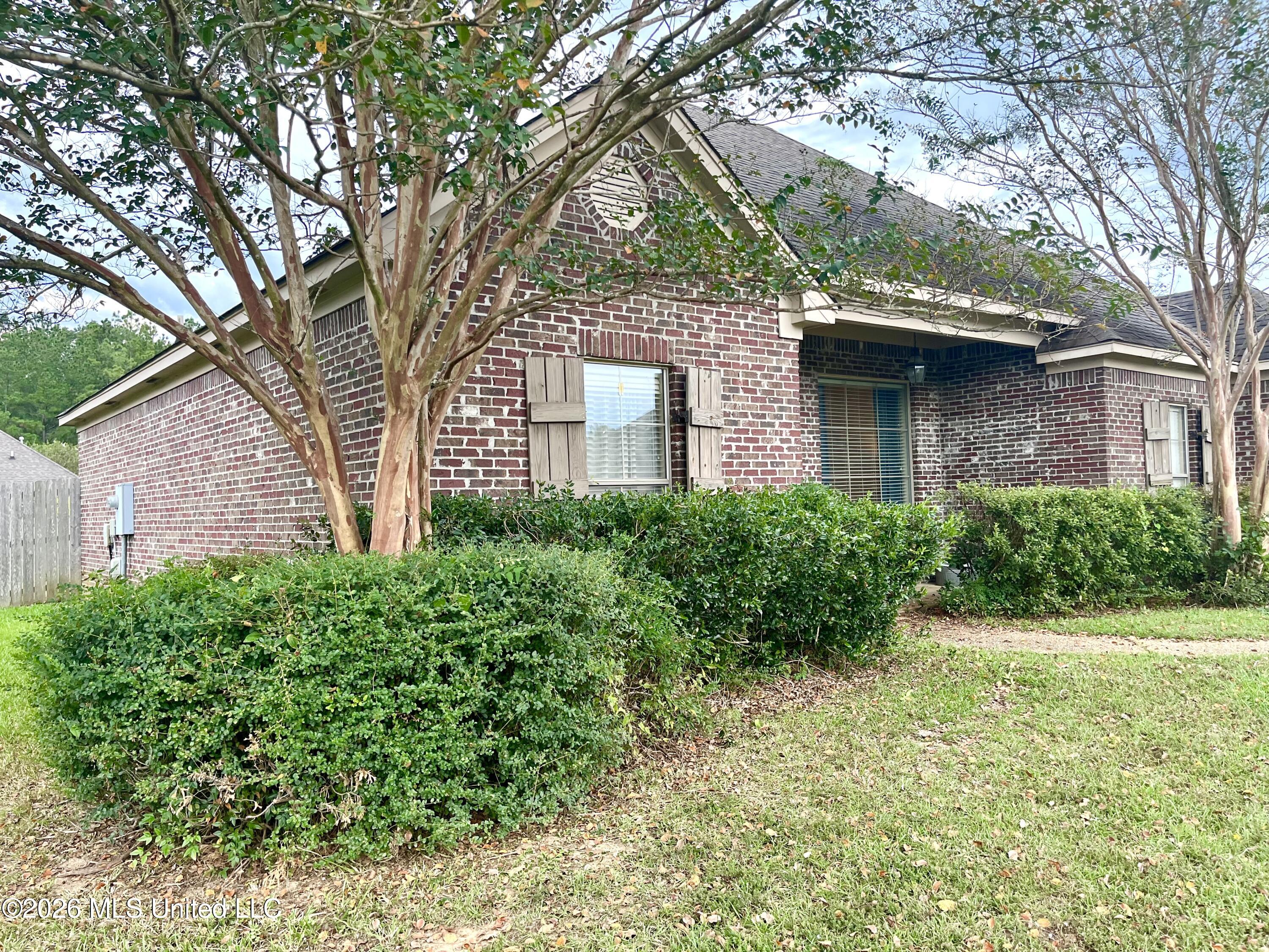 211 Tucker Drive Property Photo 2