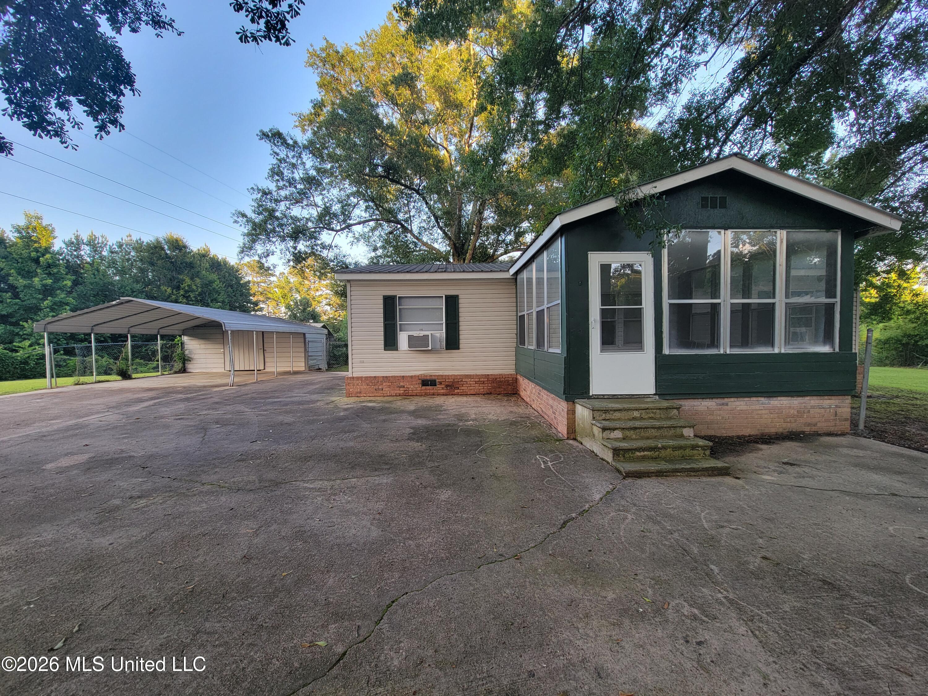 2427 Lawrence Hazel Road Property Photo 1