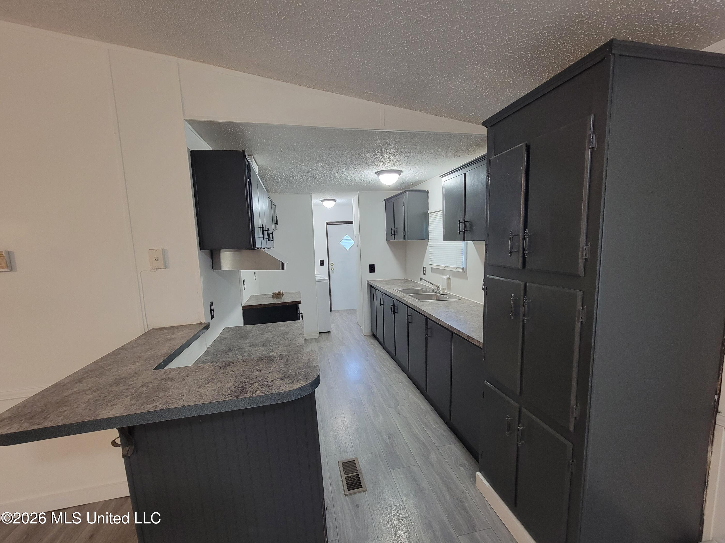 2427 Lawrence Hazel Road Property Photo 9