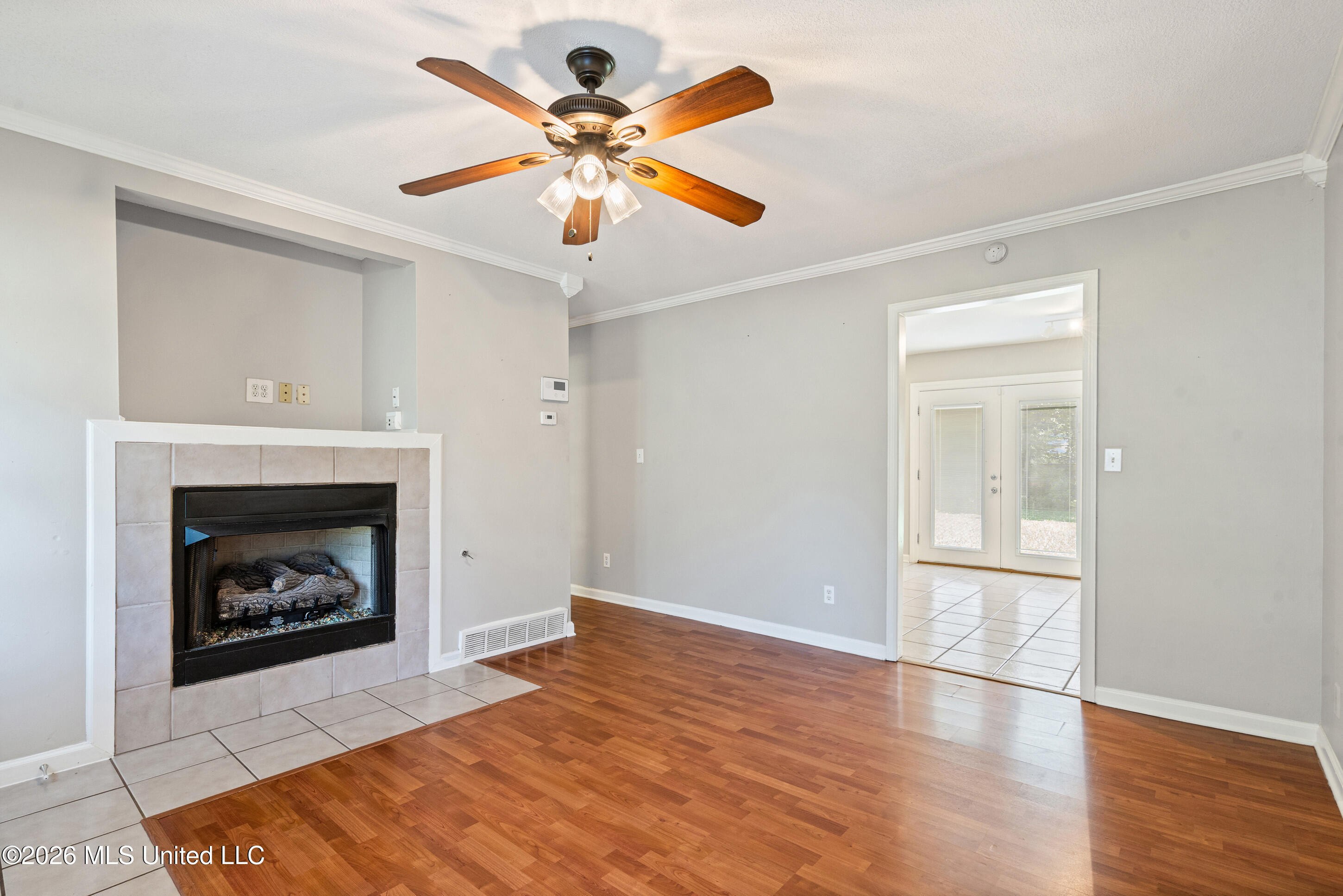 5109 Gray Drive Property Photo 6