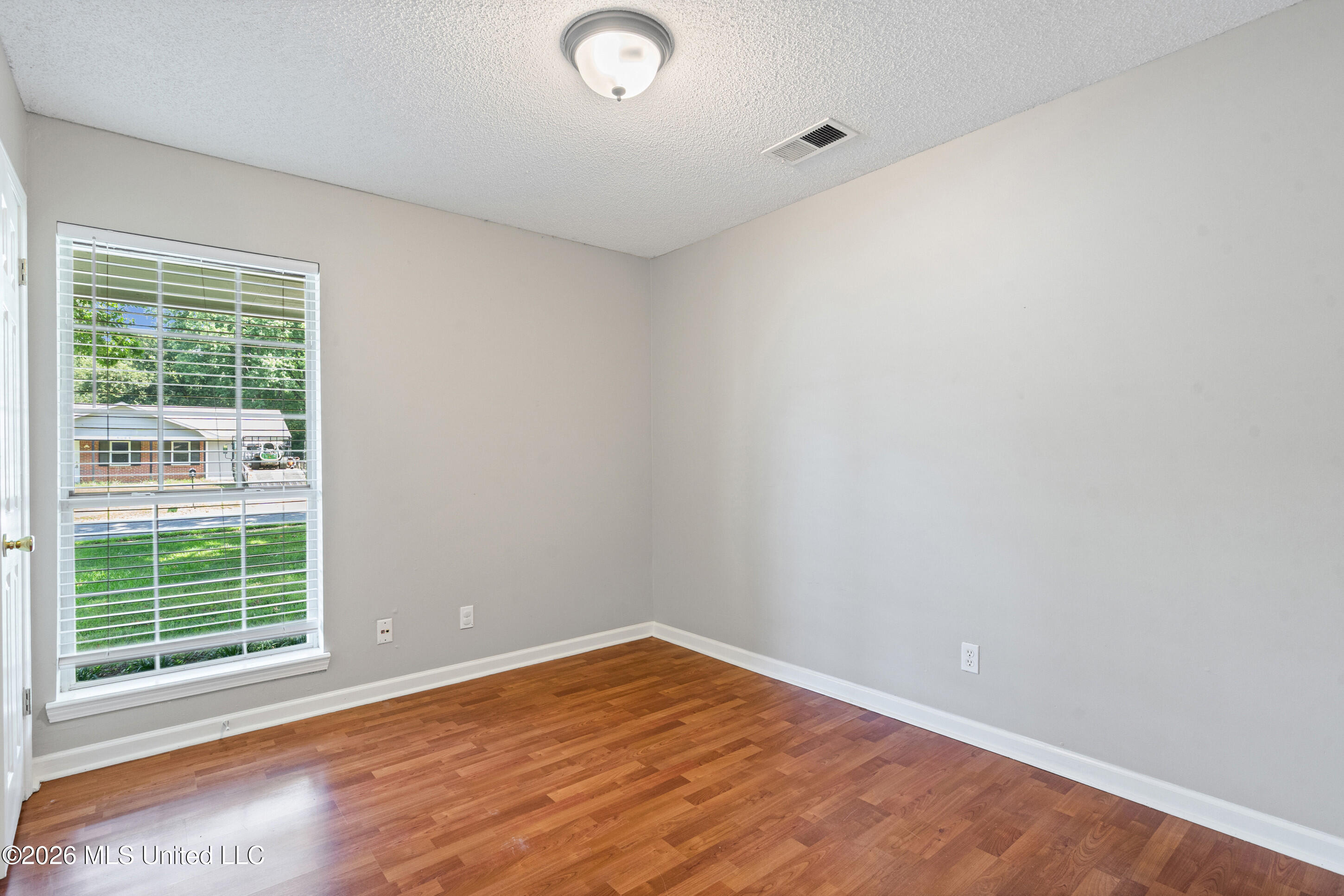 5109 Gray Drive Property Photo 16