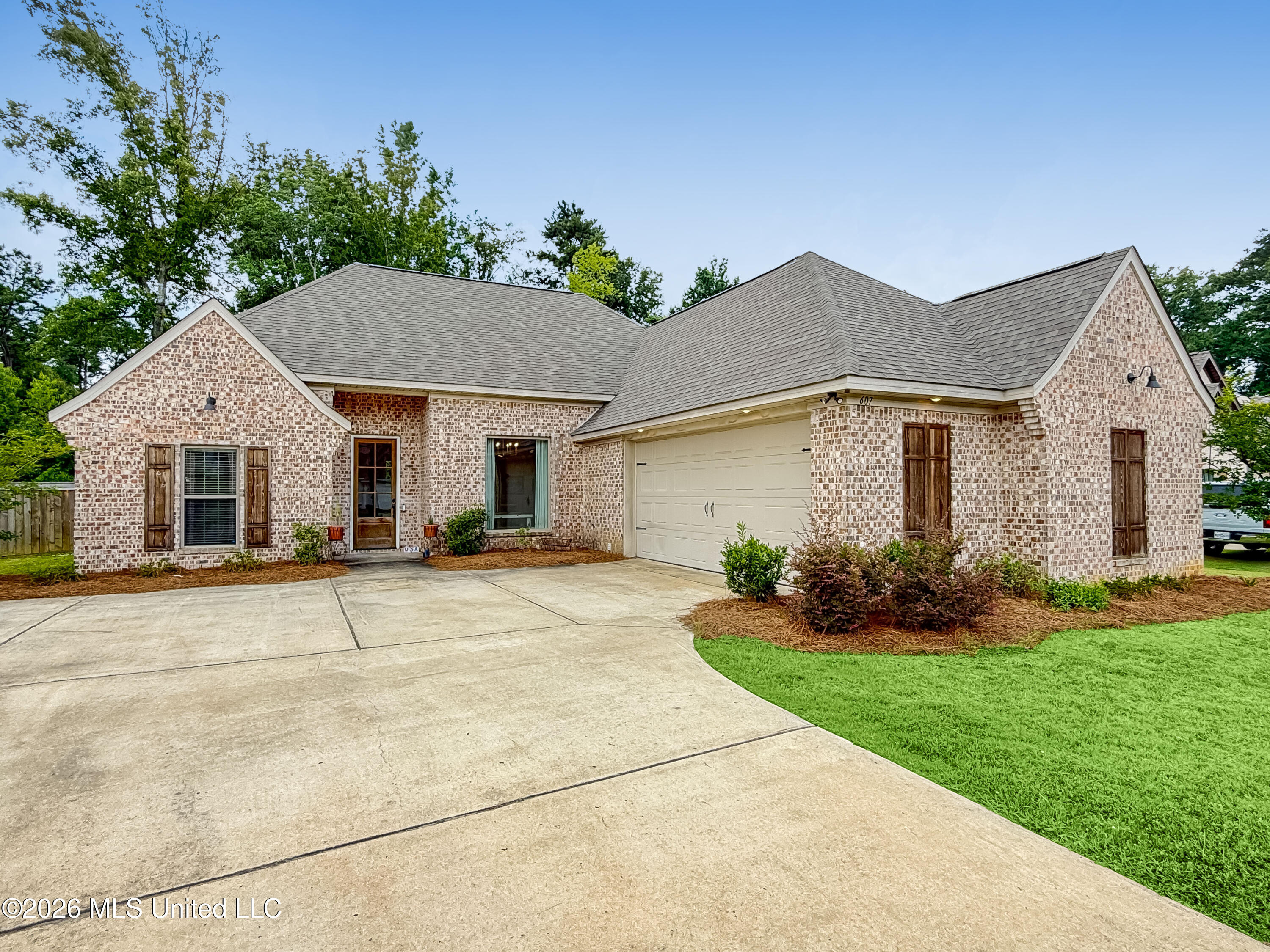 607 Wild Horse Lane Property Photo 2