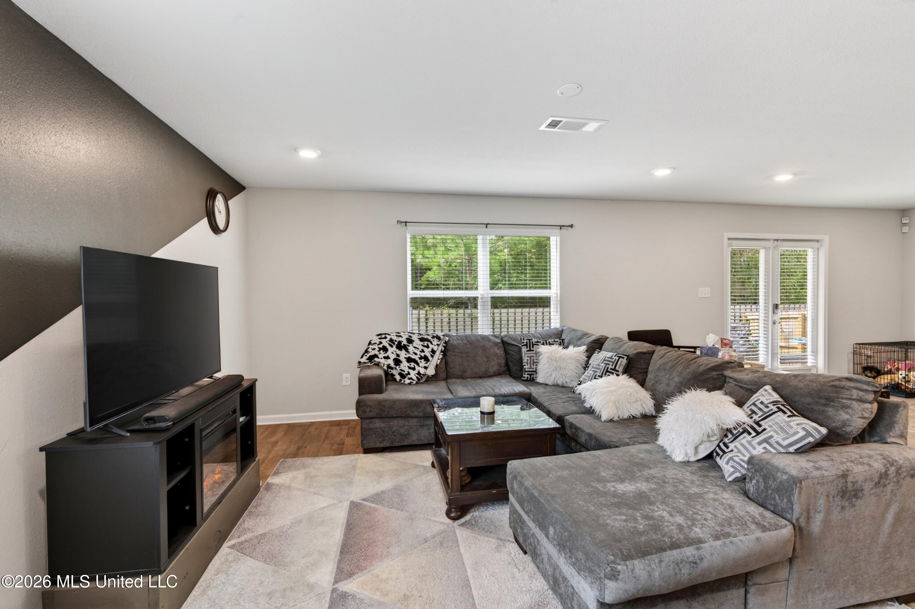 2016 Napoleon Street Property Photo 3