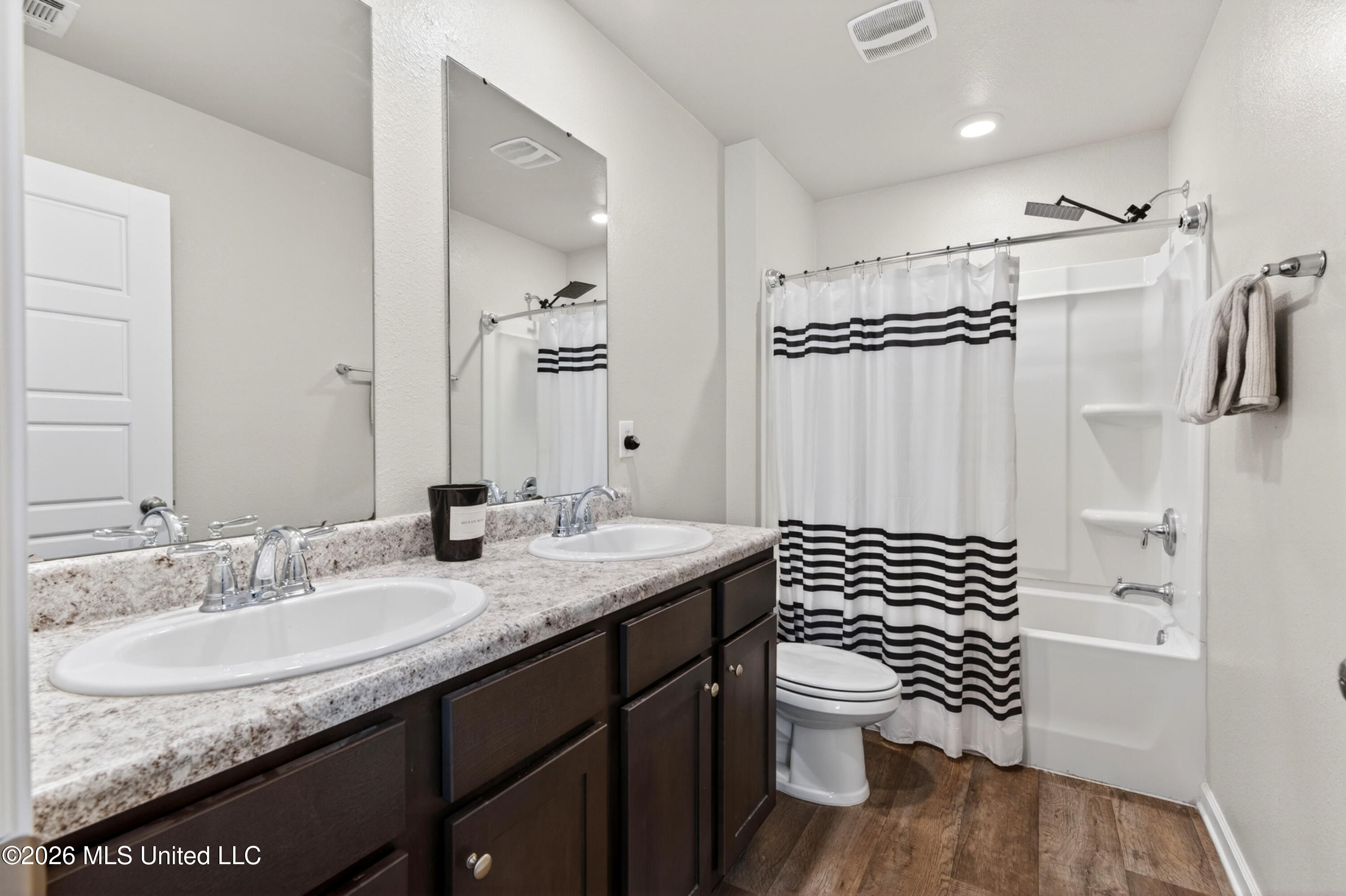 2016 Napoleon Street Property Photo 15