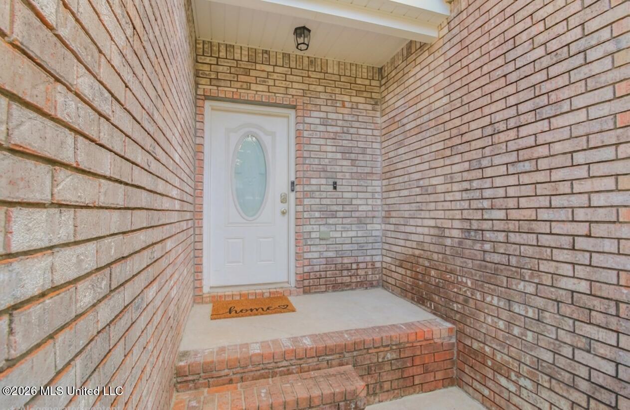 3458 Riverbend Cove Property Photo 3