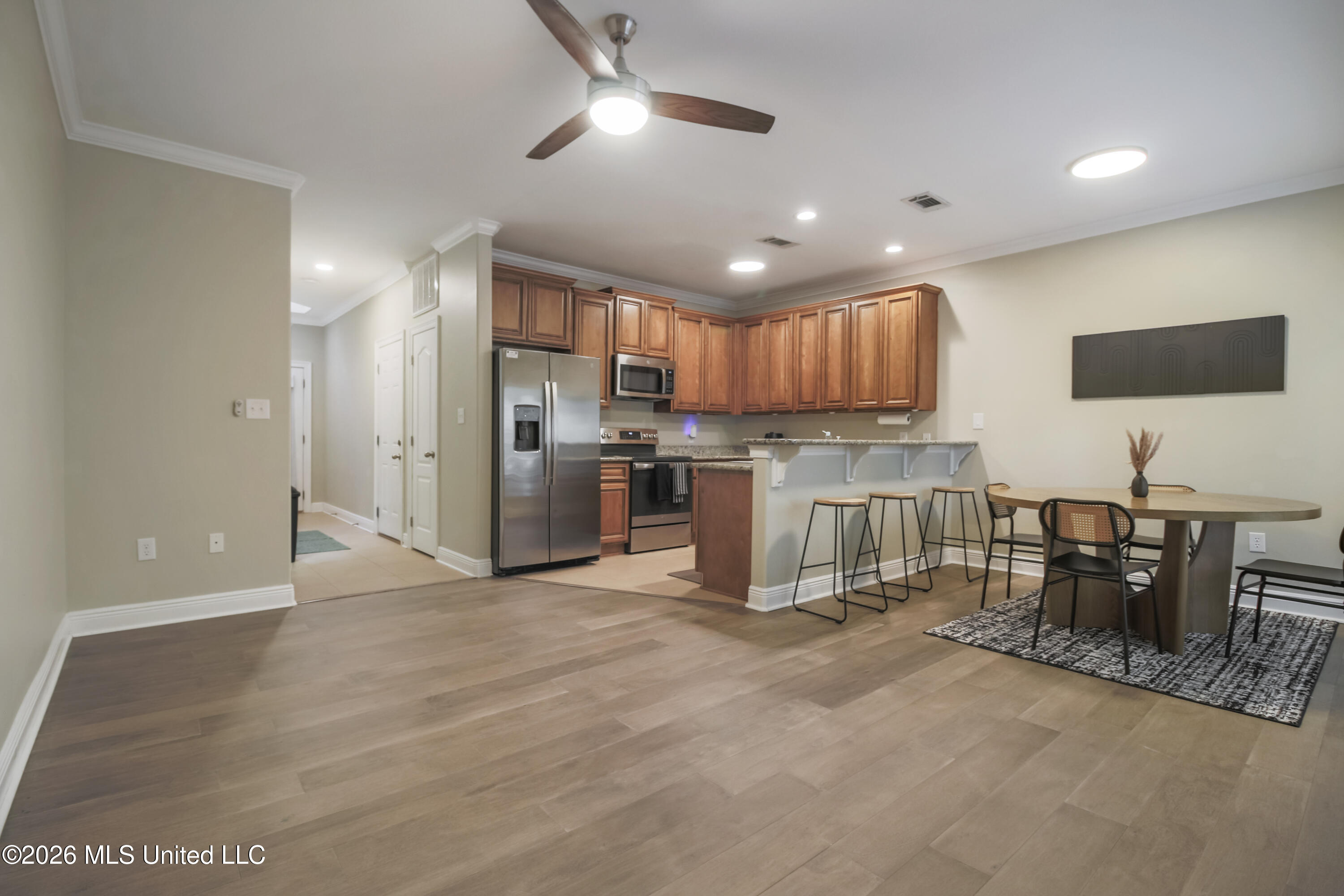 3458 Riverbend Cove Property Photo 8