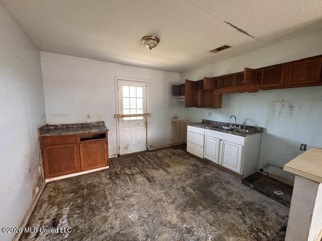 2804 34th Avenue Property Photo 9