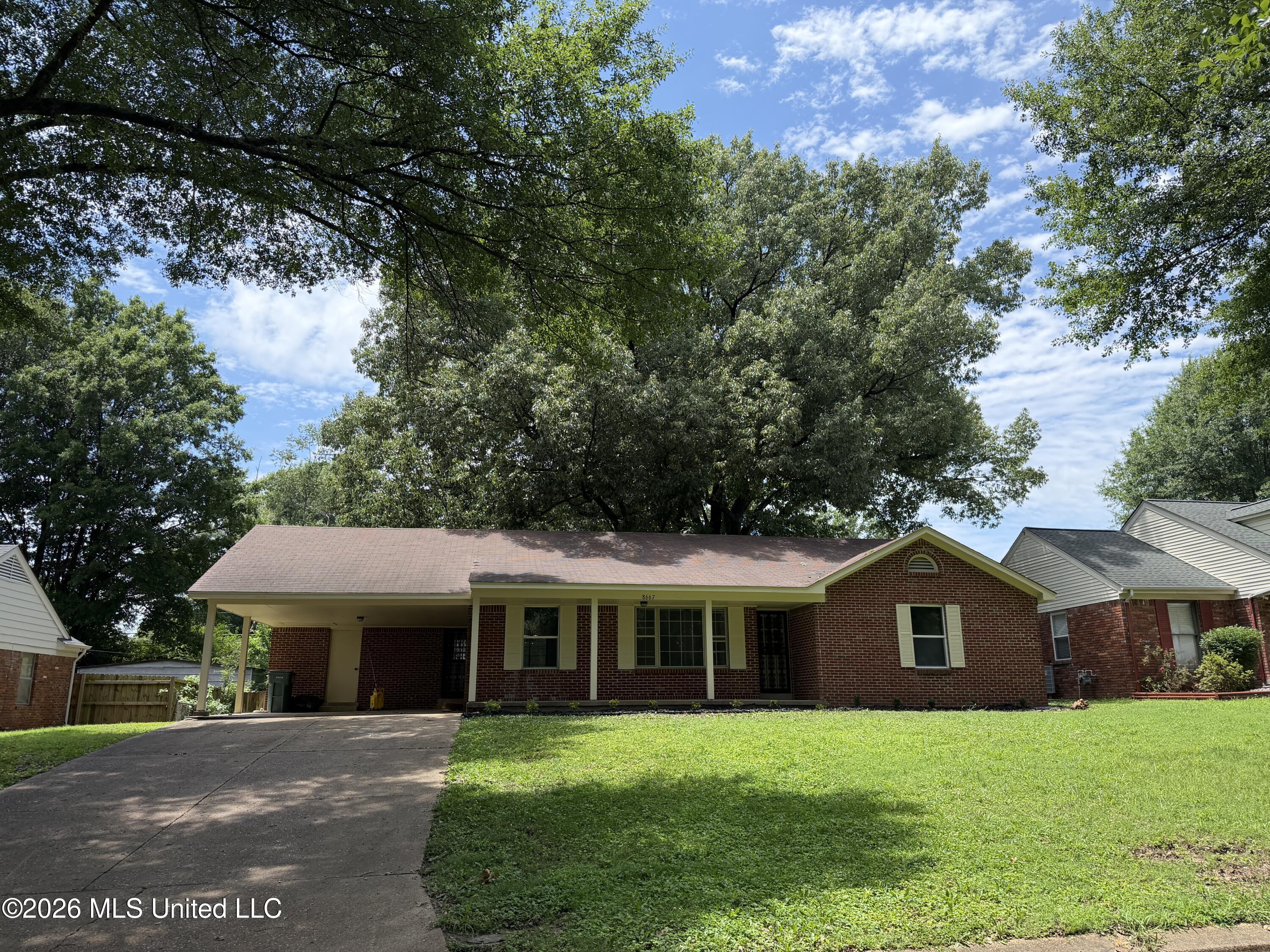 8667 Chesterfield Drive Property Photo 1