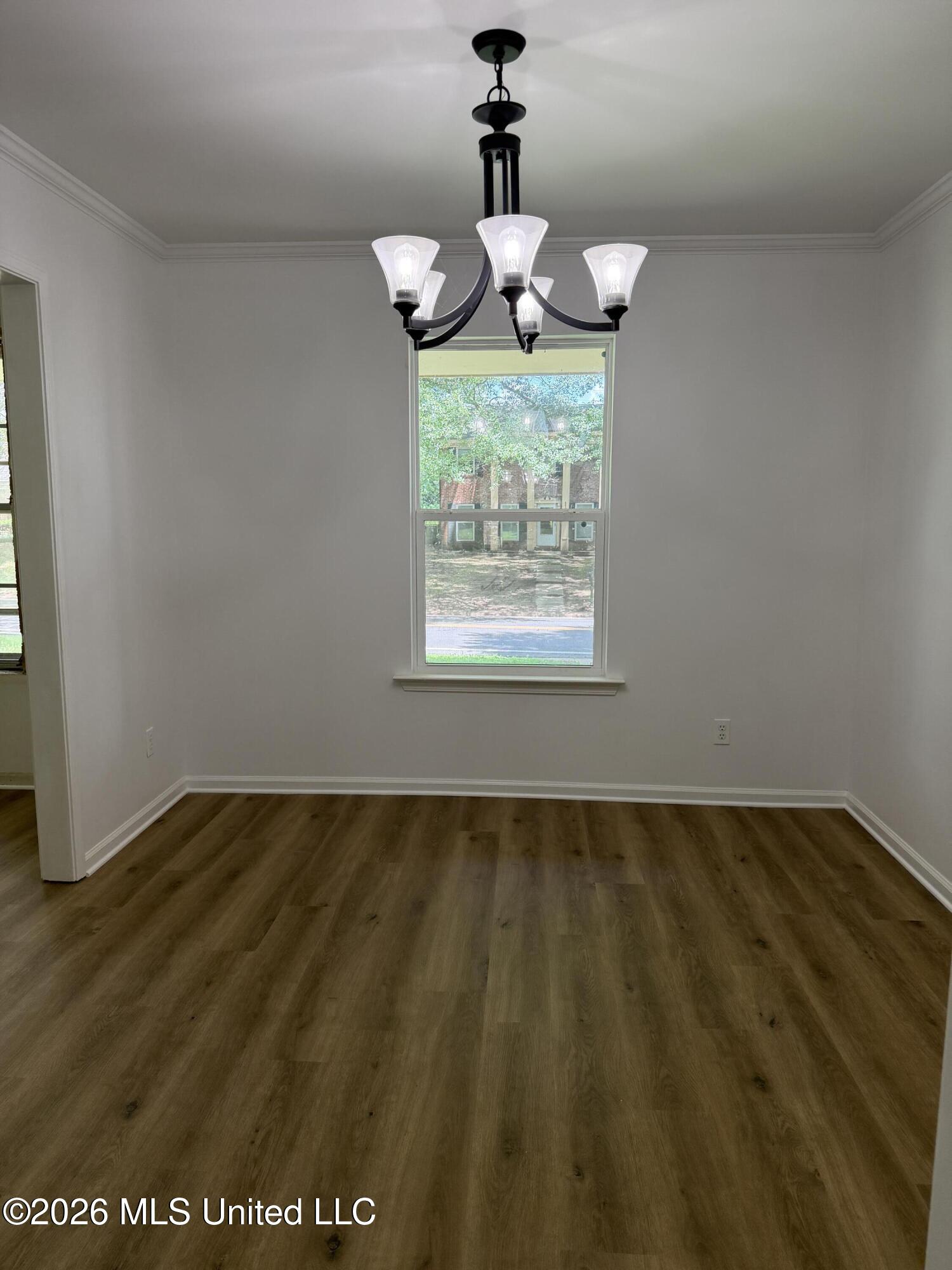 8667 Chesterfield Drive Property Photo 6