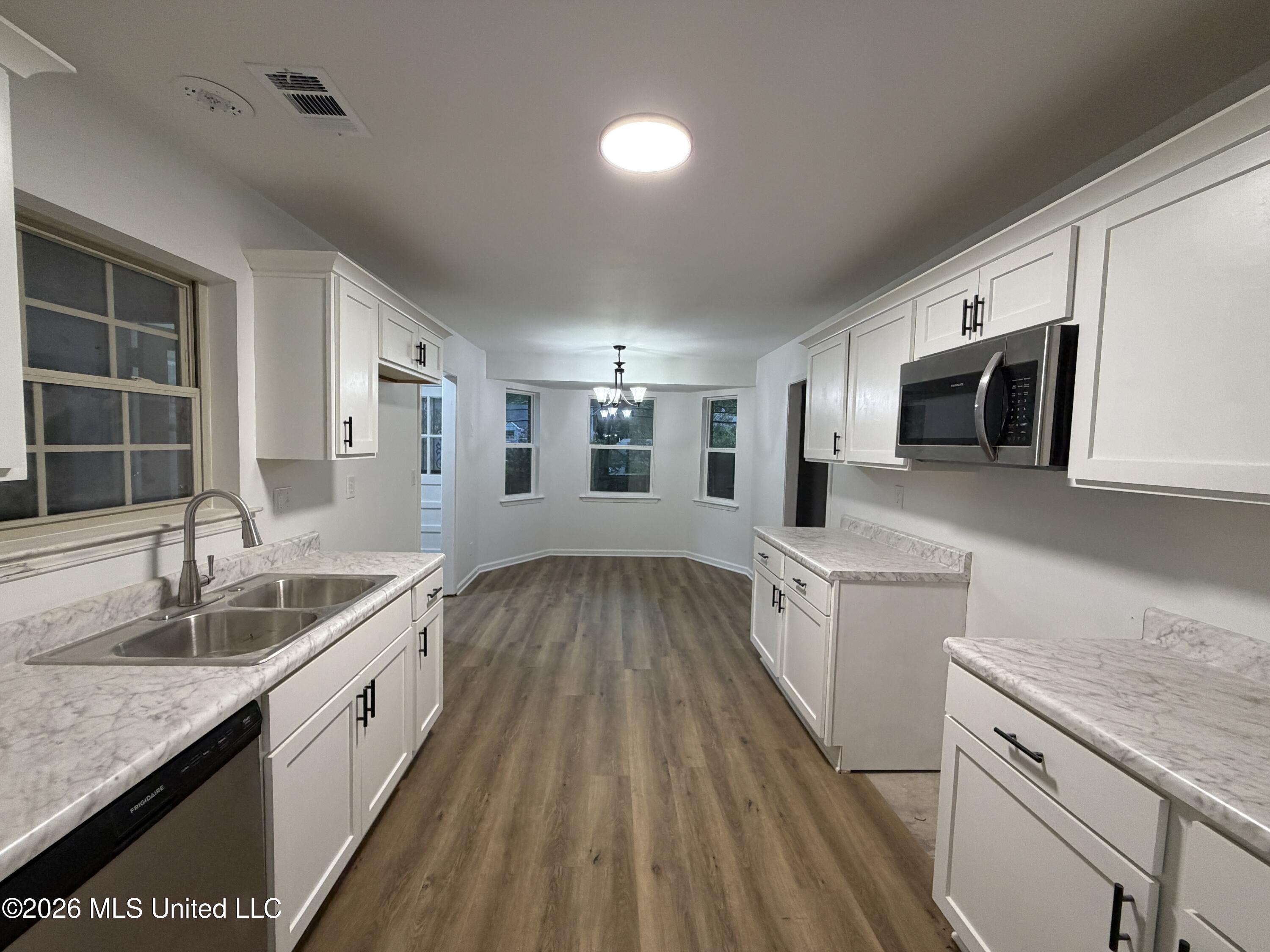 8667 Chesterfield Drive Property Photo 28