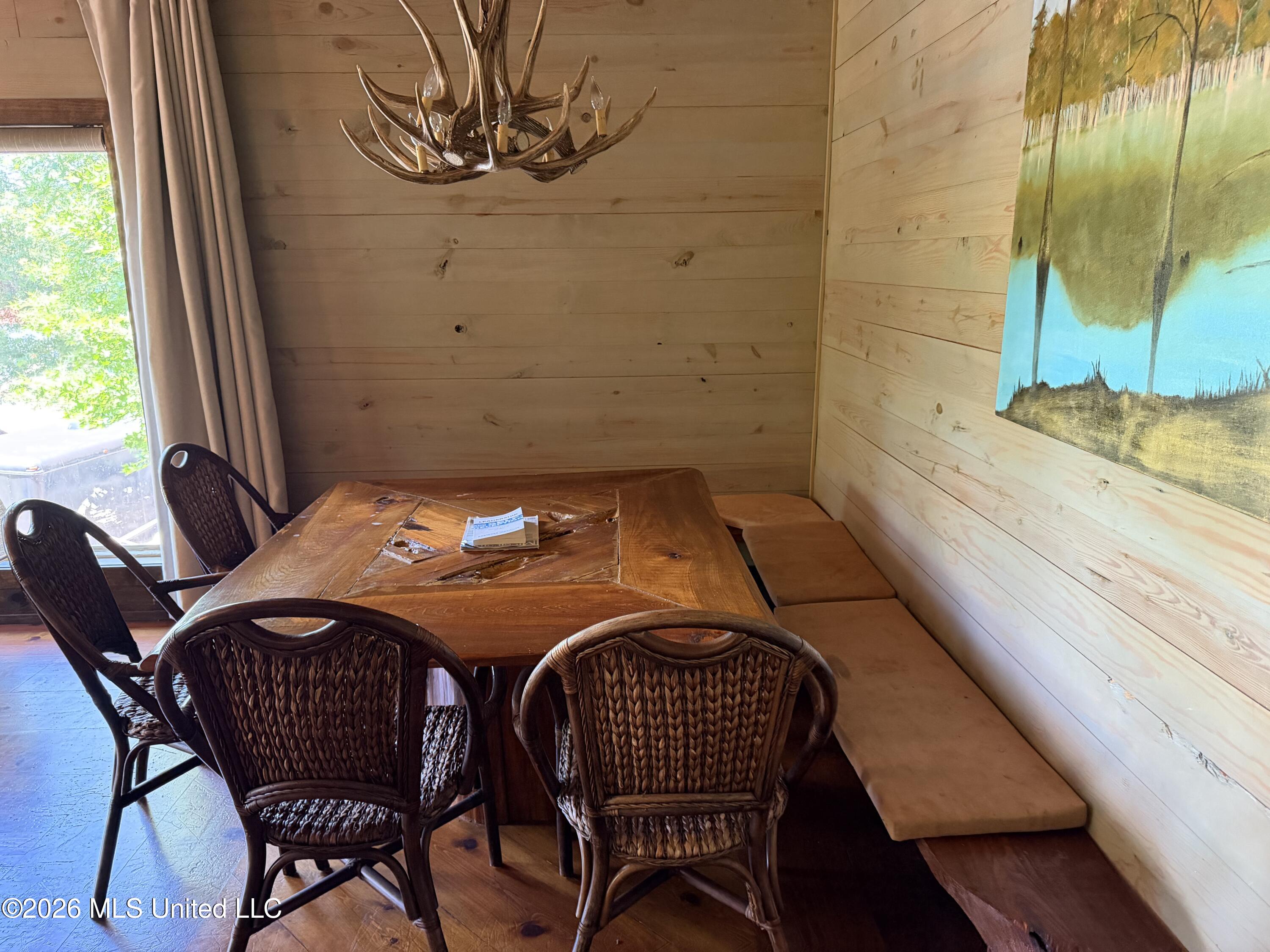 1723 Shoemake Road Property Photo 6