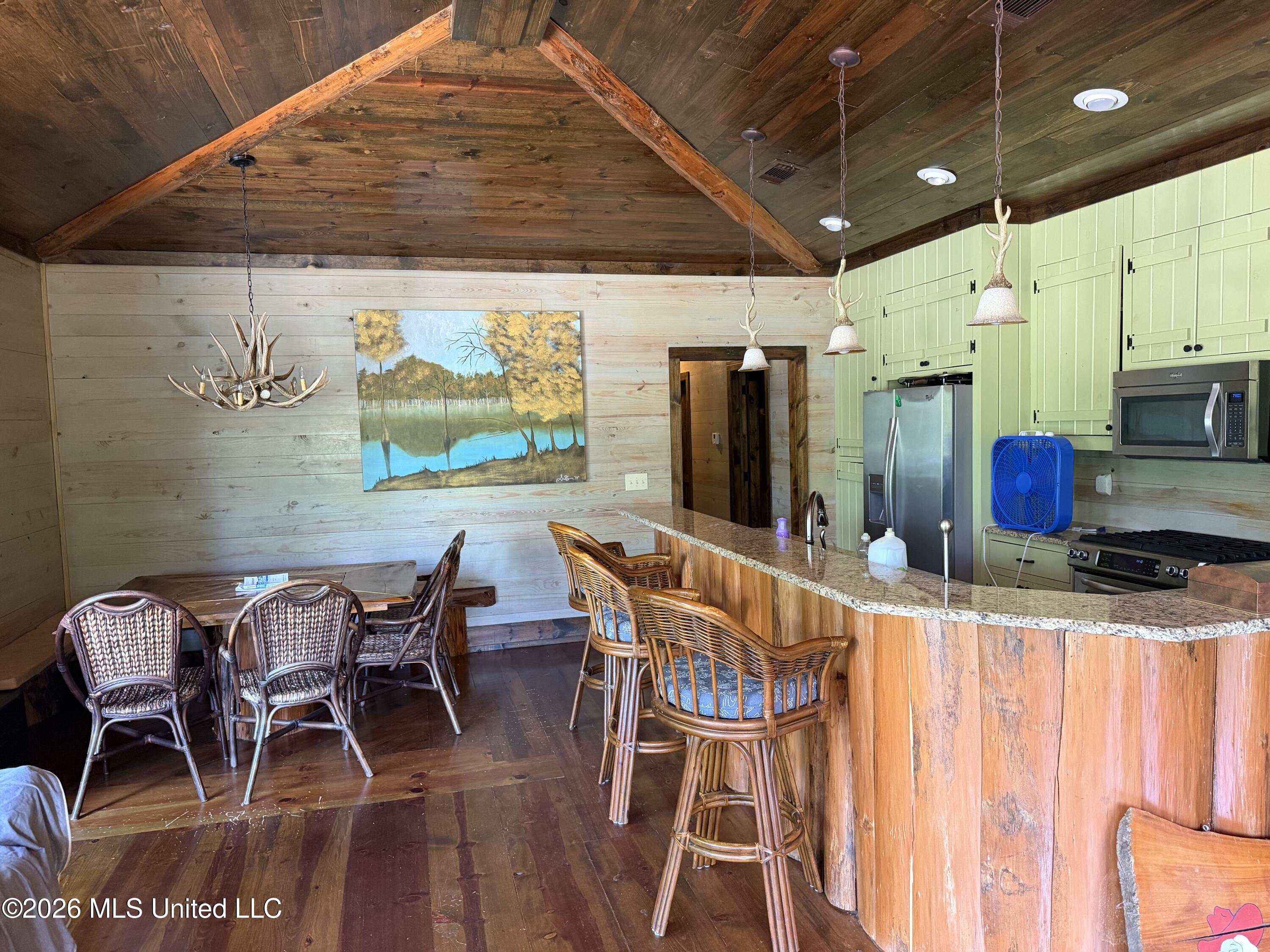 1723 Shoemake Road Property Photo 10