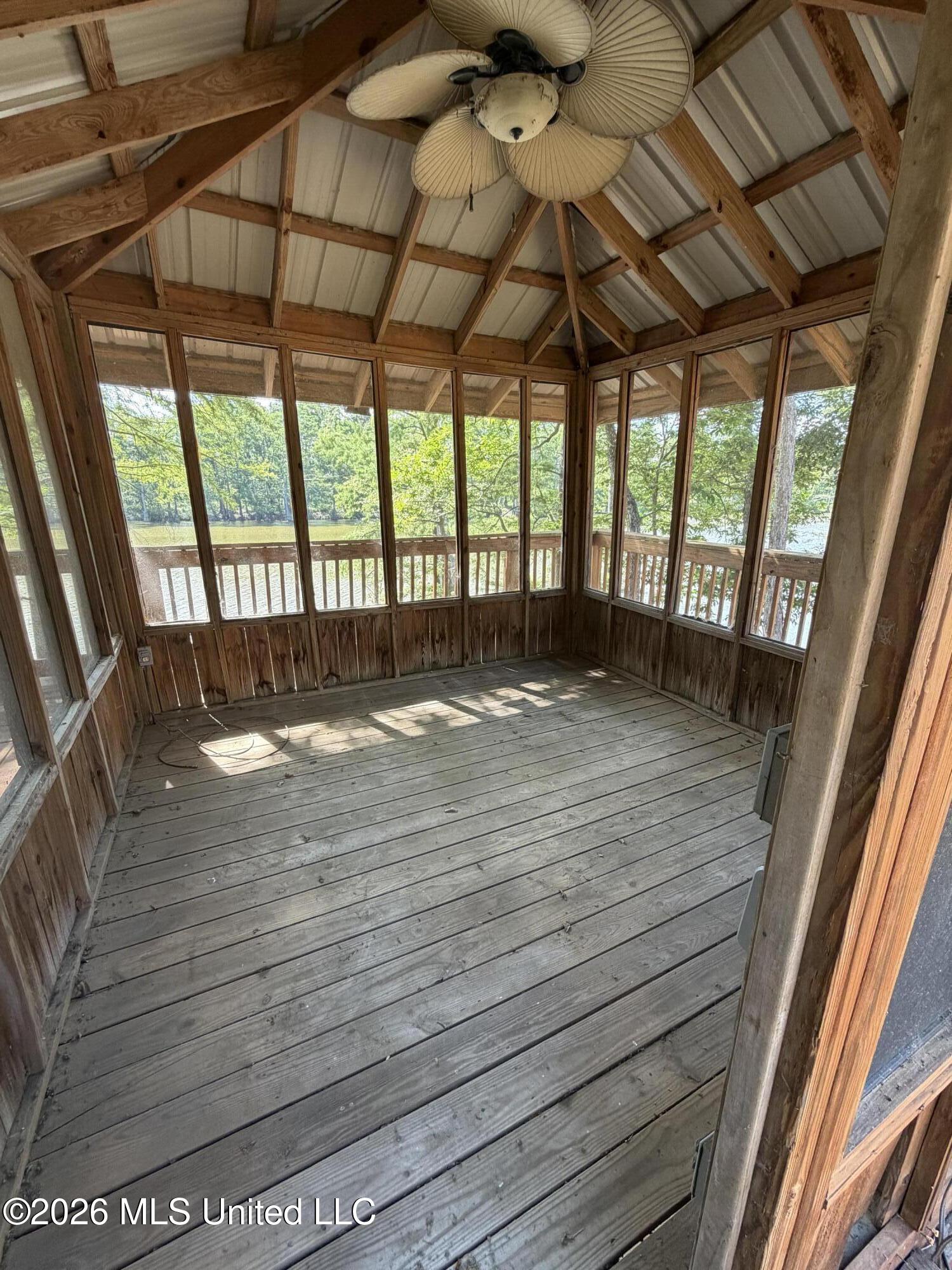 1723 Shoemake Road Property Photo 15