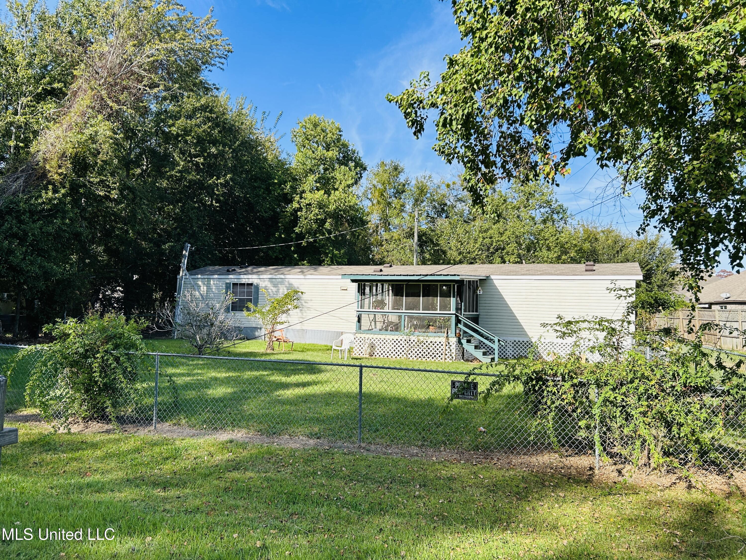 1990 Brasher Road Property Photo 1