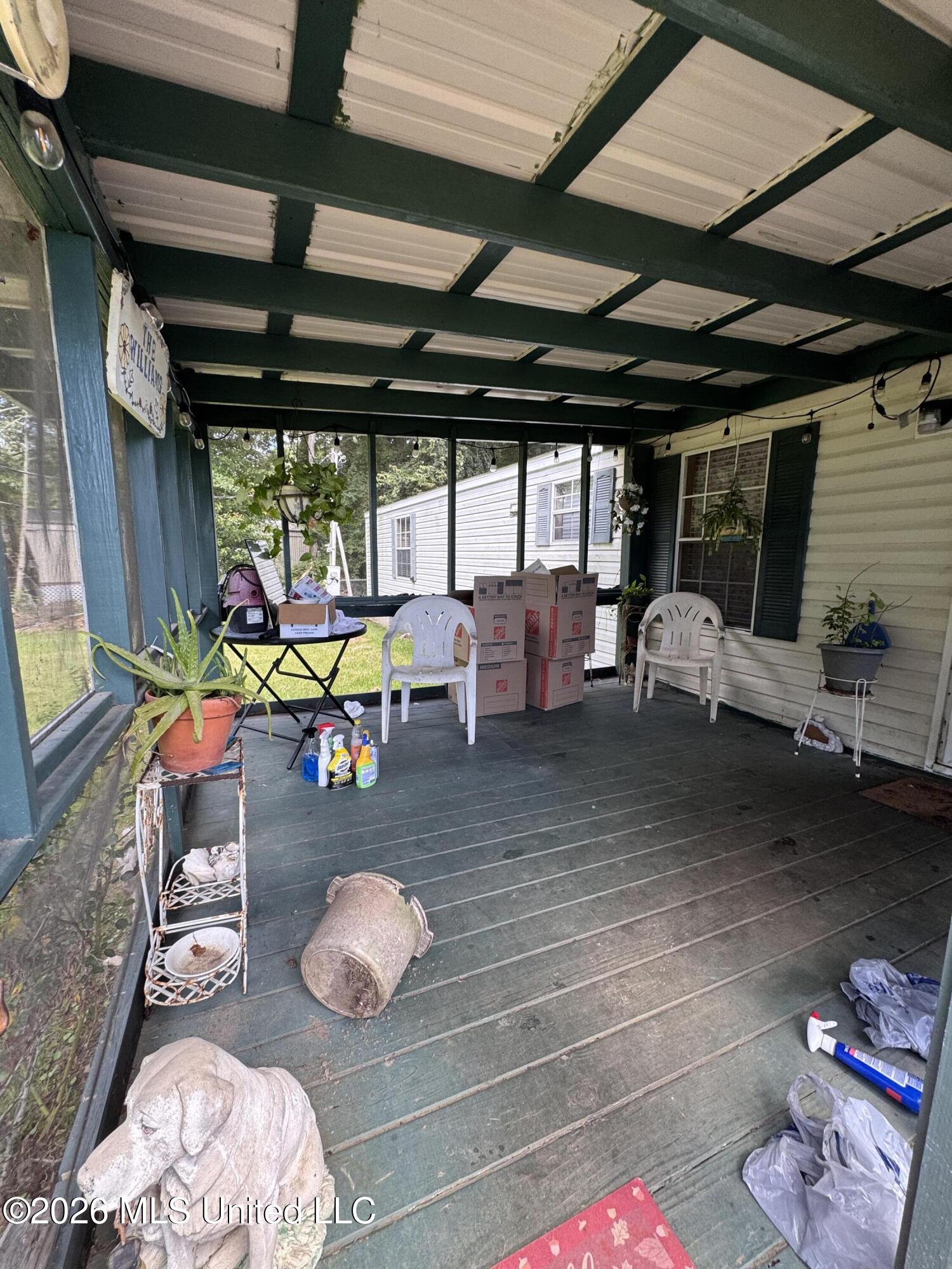 1990 Brasher Road Property Photo 4