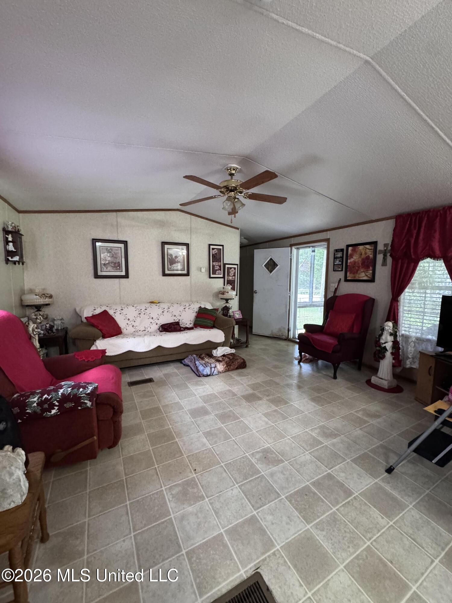 1990 Brasher Road Property Photo 7