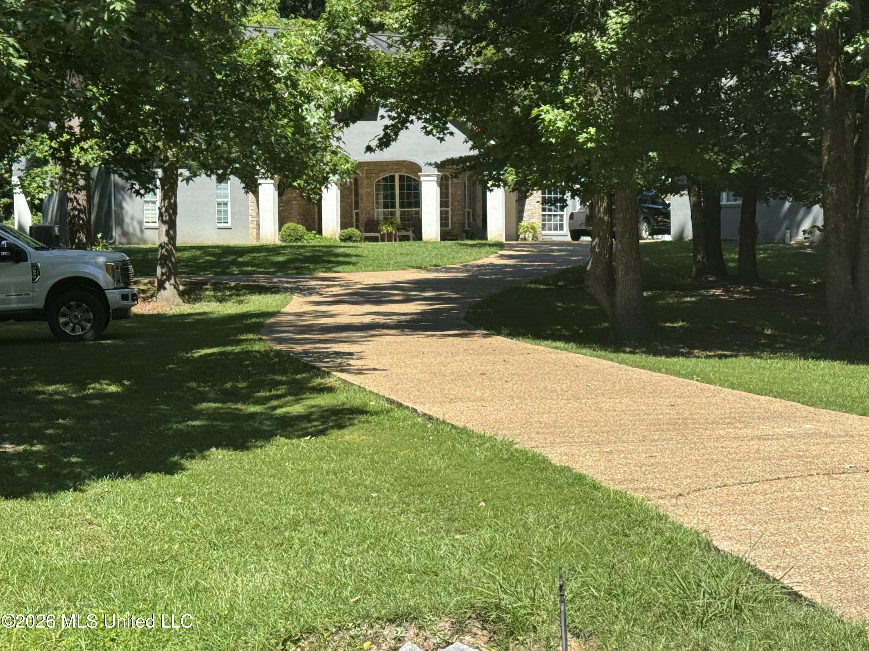 131 Magnolia Boulevard Property Photo 1