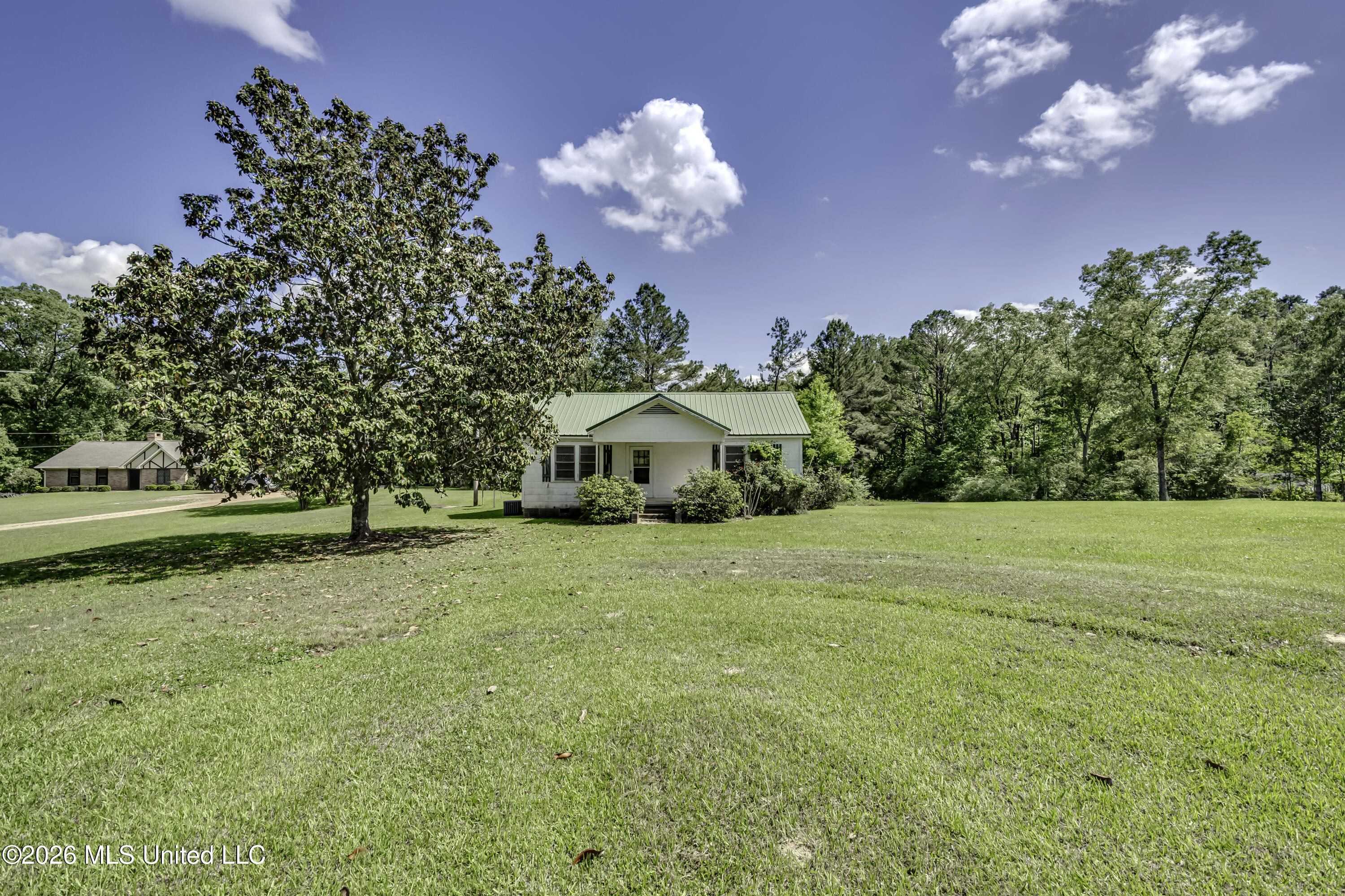 6118 Terry Road Property Photo 3