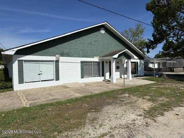 1924 30th Avenue Property Photo 1