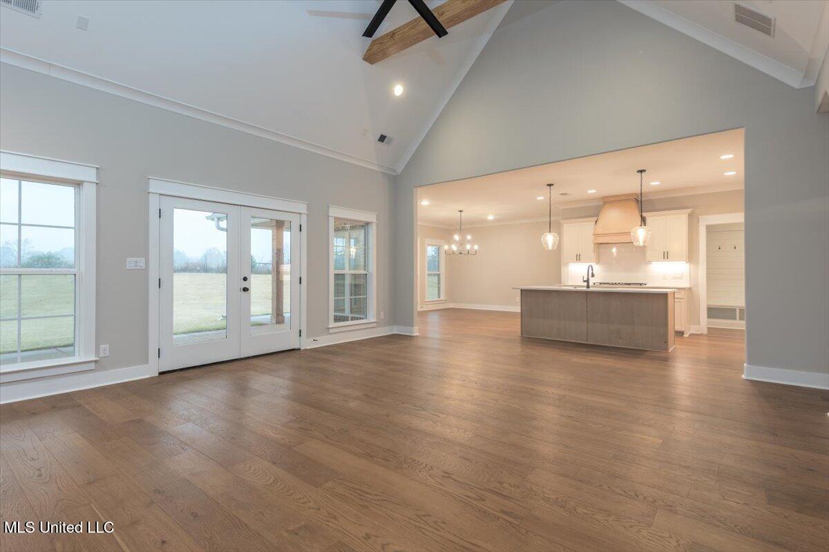 4257 Edison Drive Property Photo 5