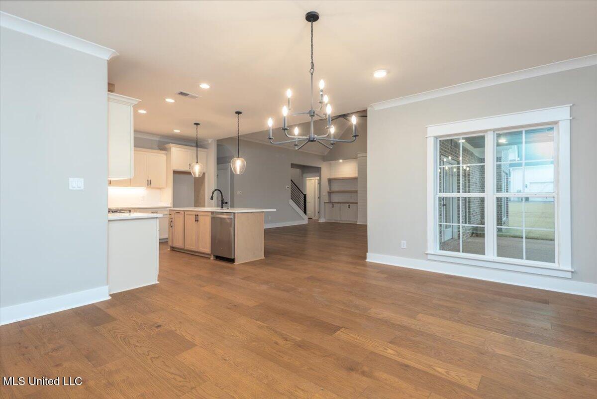 4257 Edison Drive Property Photo 11