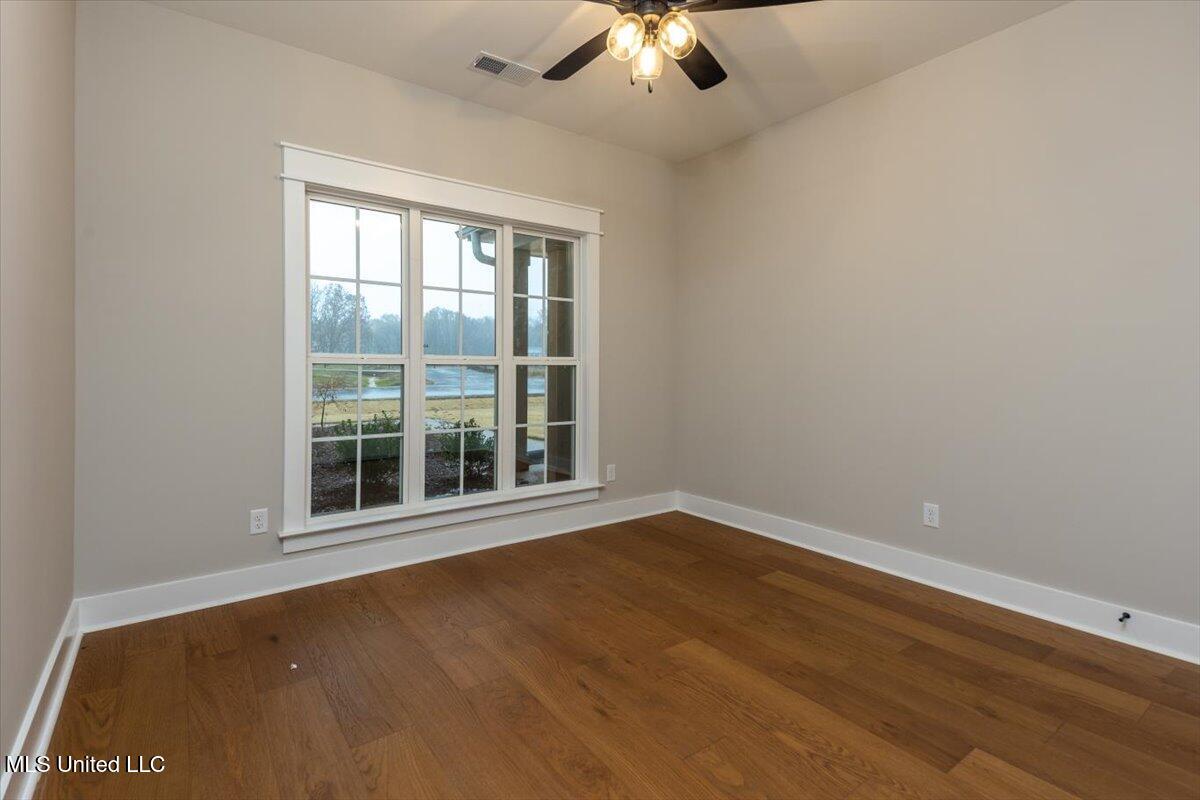 4257 Edison Drive Property Photo 18