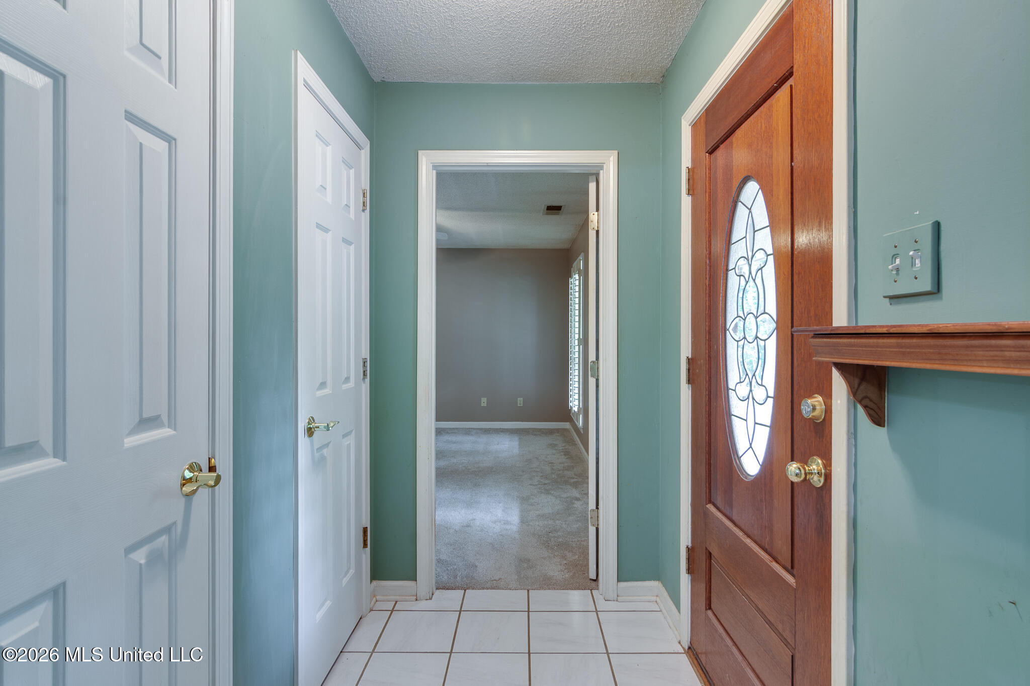 4040 Windermere Drive Property Photo 3