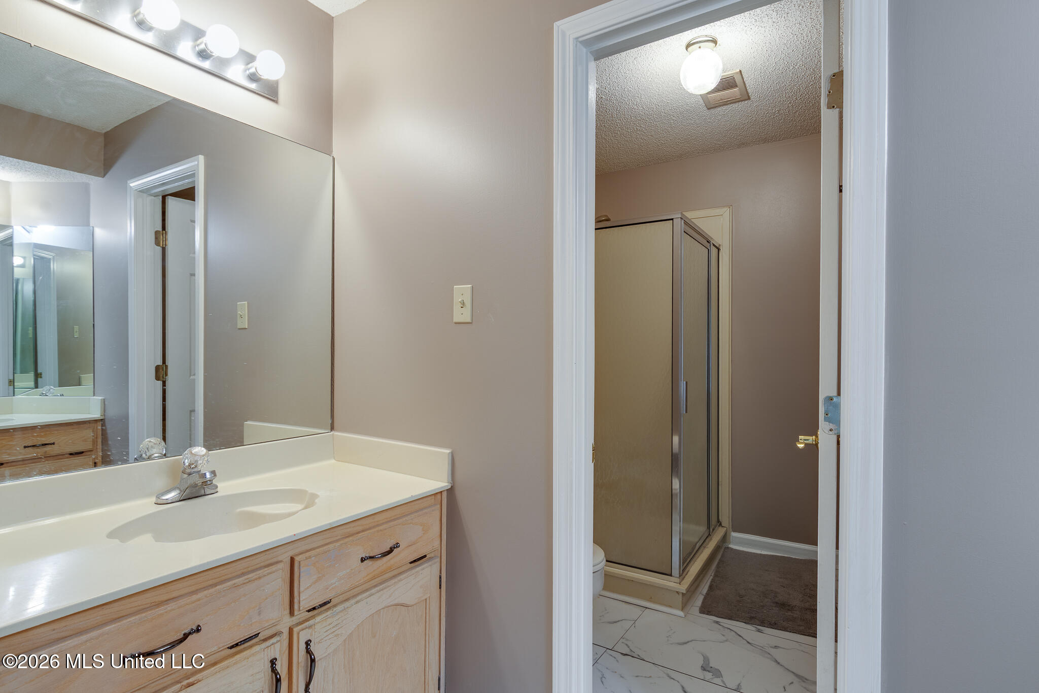 4040 Windermere Drive Property Photo 12