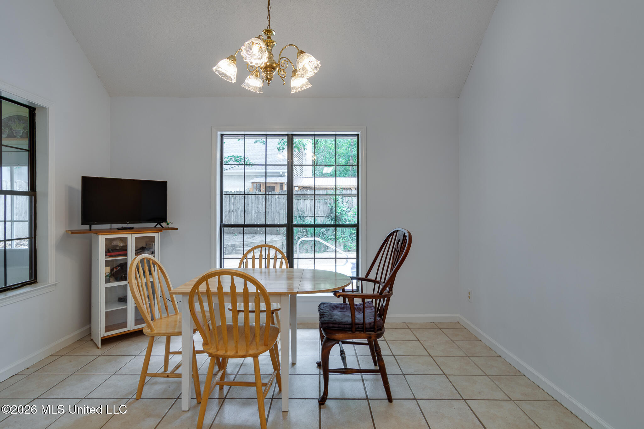 4040 Windermere Drive Property Photo 17