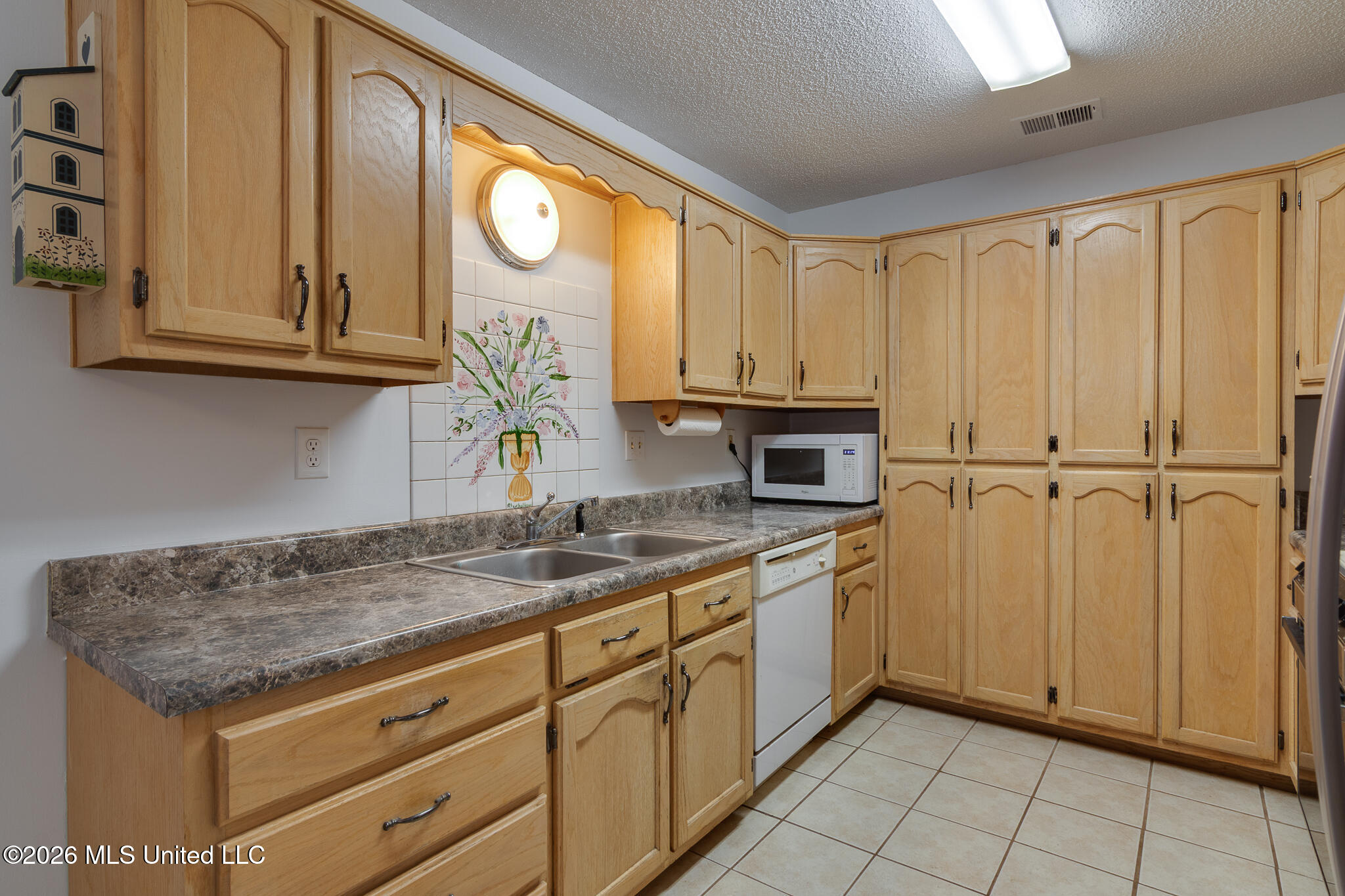 4040 Windermere Drive Property Photo 18