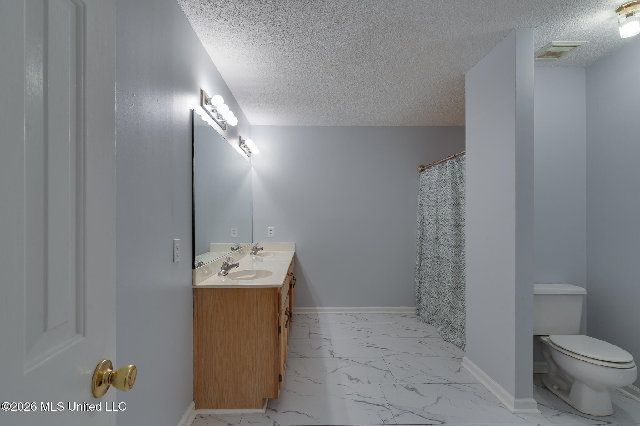 4040 Windermere Drive Property Photo 25