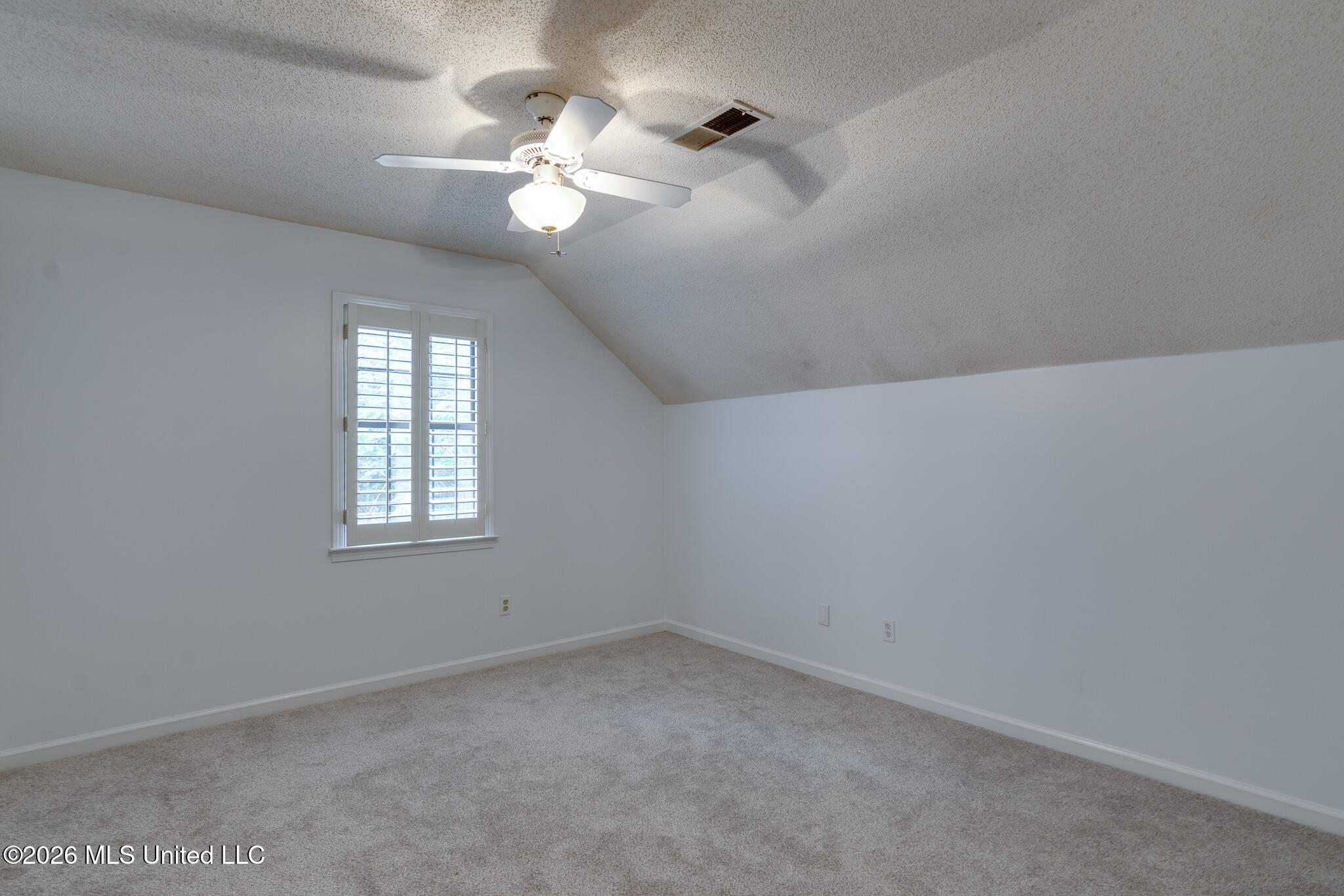 4040 Windermere Drive Property Photo 27