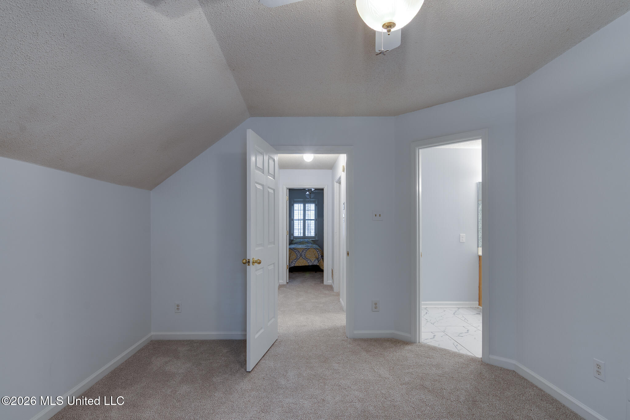 4040 Windermere Drive Property Photo 28
