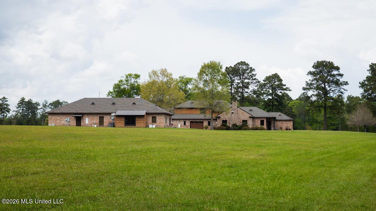 1979 Leman Road Property Photo 32
