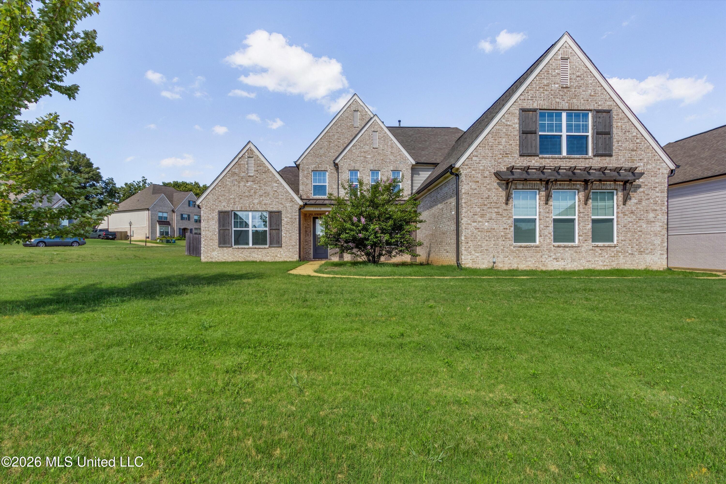 13738 River Grove Lane Property Photo 3