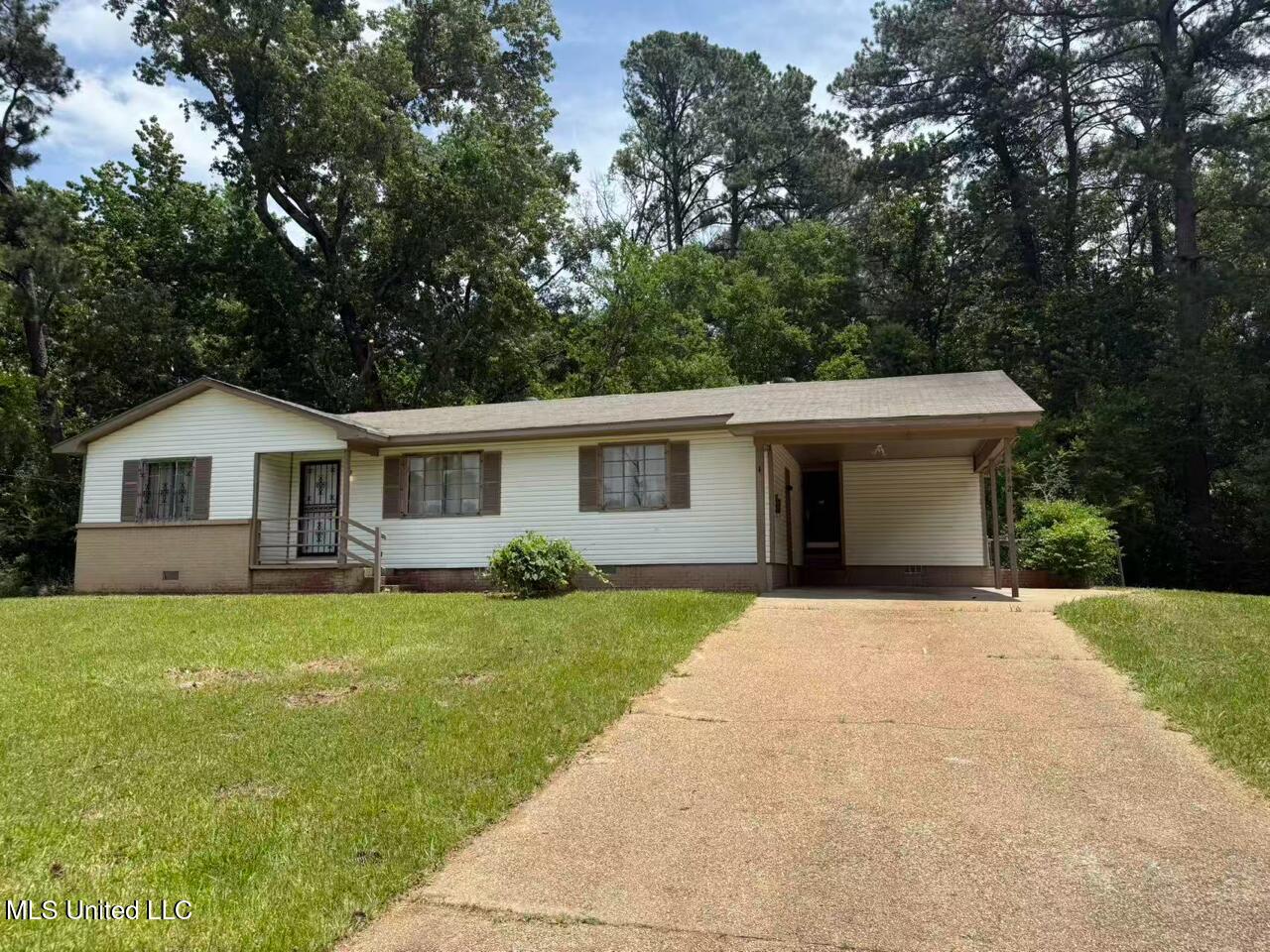 4420 Woodland Avenue Property Photo 1
