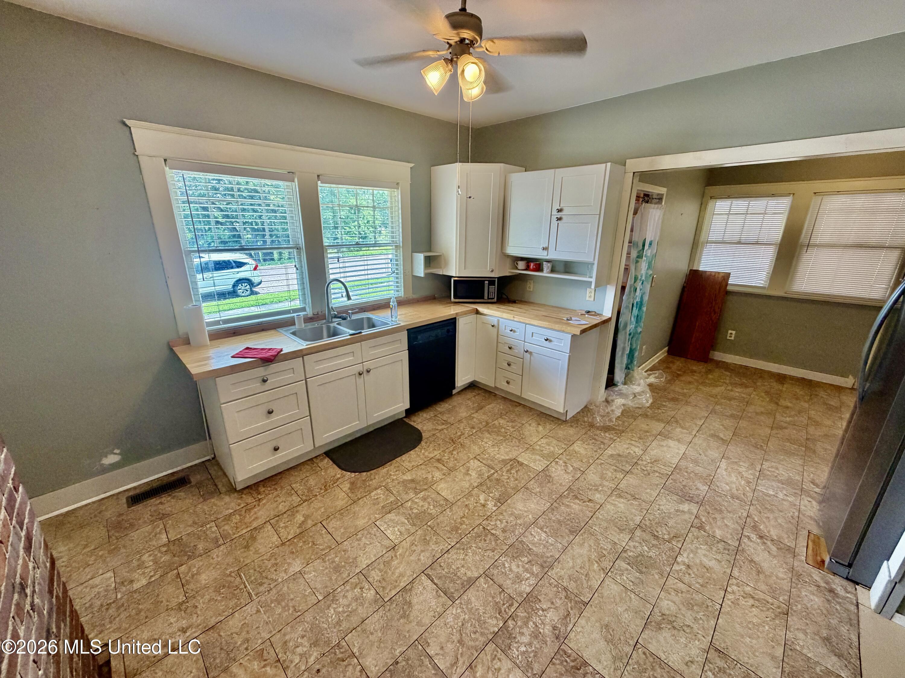 102 Elm Avenue Property Photo 5