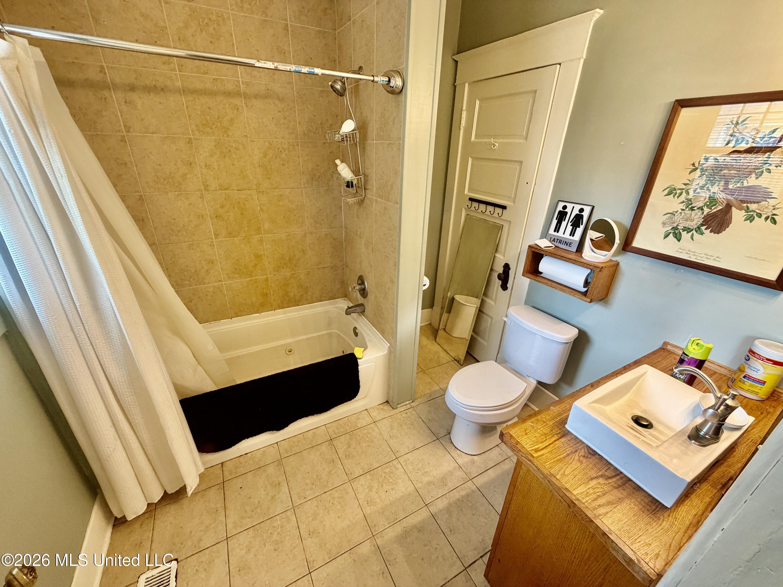 102 Elm Avenue Property Photo 14