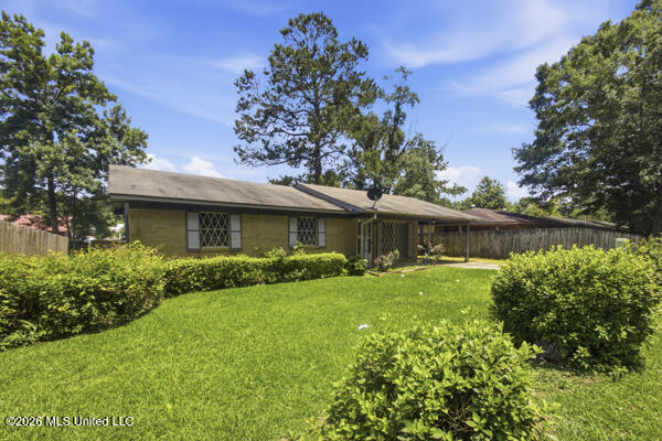 209 Holden Road Property Photo 2