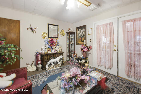 209 Holden Road Property Photo 3