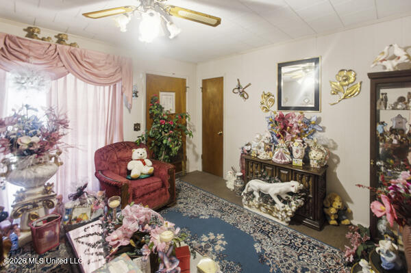 209 Holden Road Property Photo 4