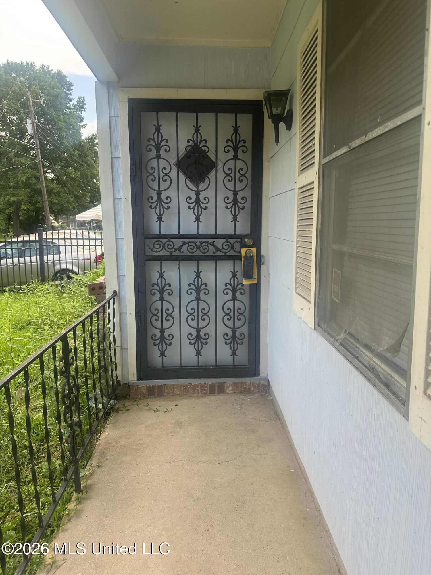 3655 Horton Street Property Photo 4