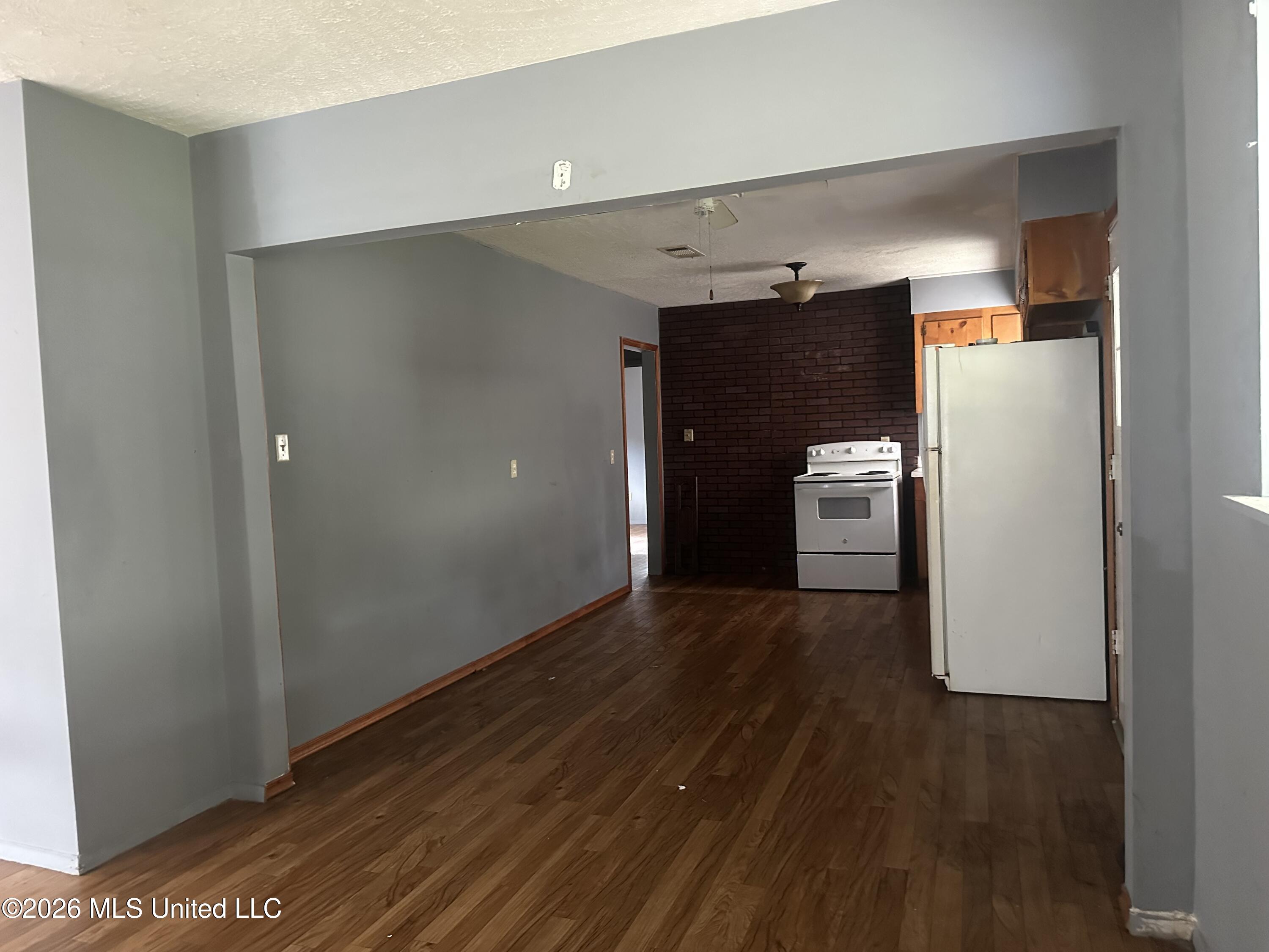 3655 Horton Street Property Photo 11