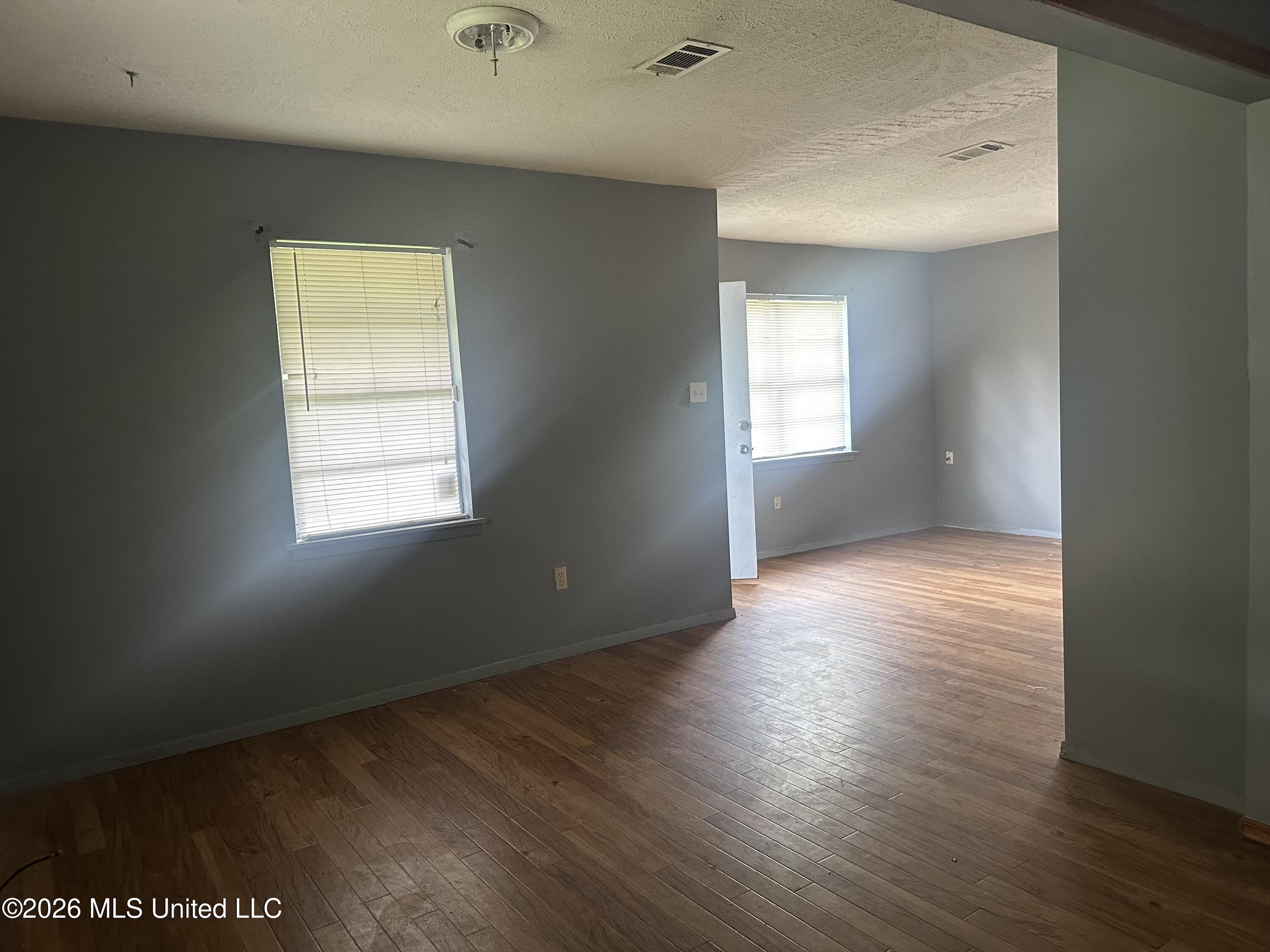 3655 Horton Street Property Photo 16